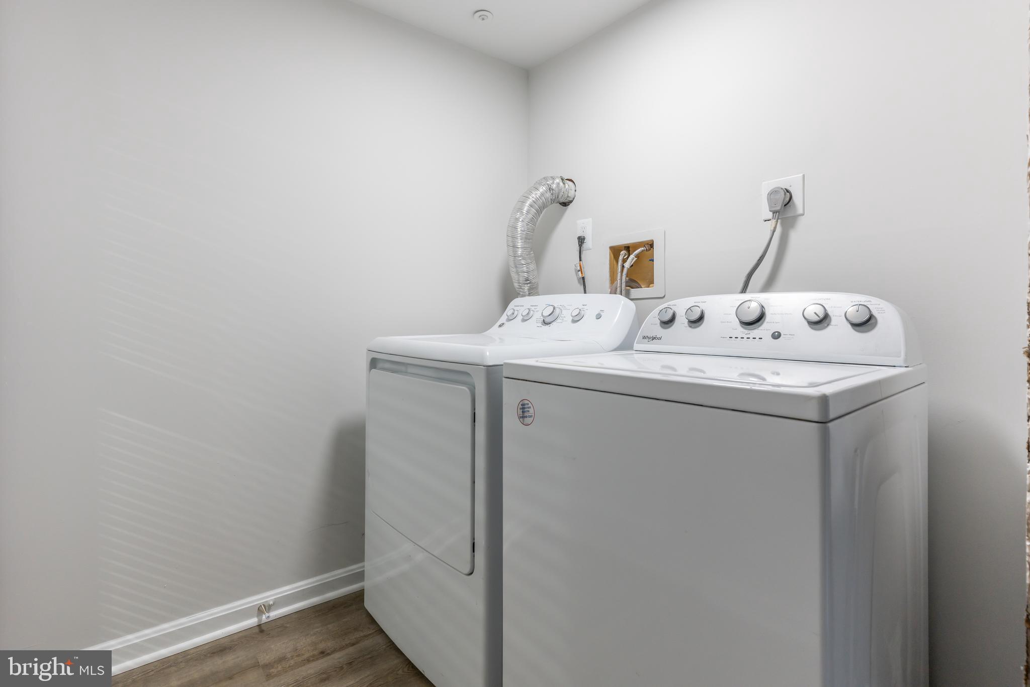 NORTHRIDGE - Residential