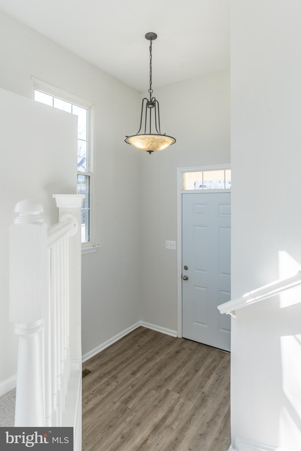 NORTHRIDGE - Residential