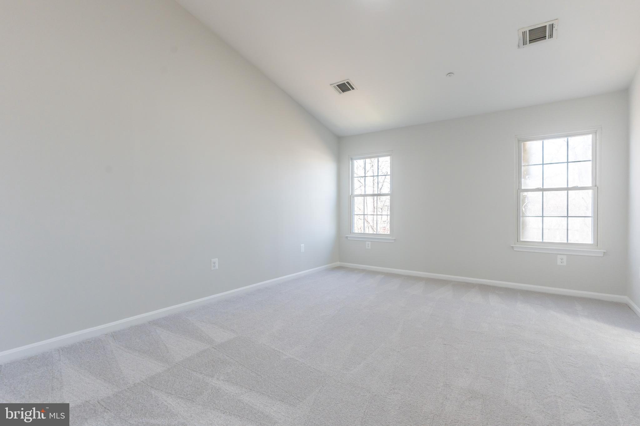 NORTHRIDGE - Residential