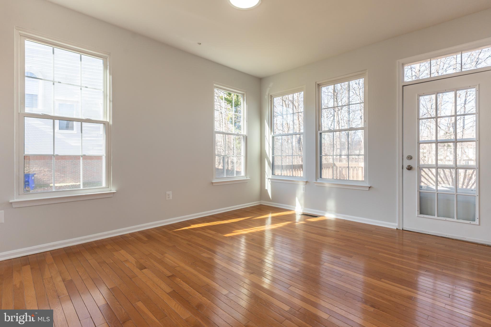 NORTHRIDGE - Residential