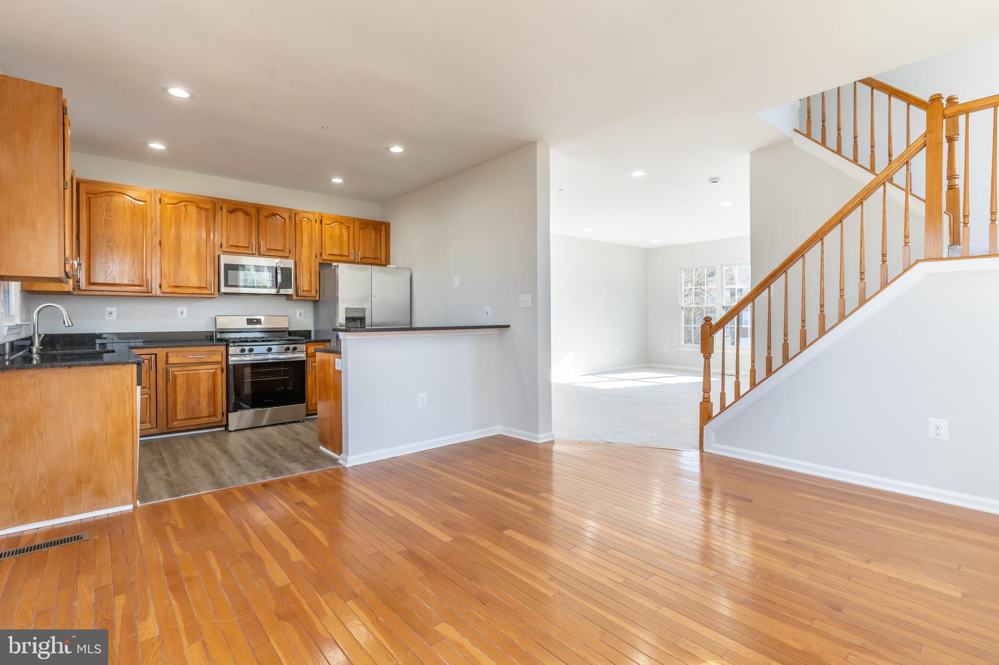 NORTHRIDGE - Residential