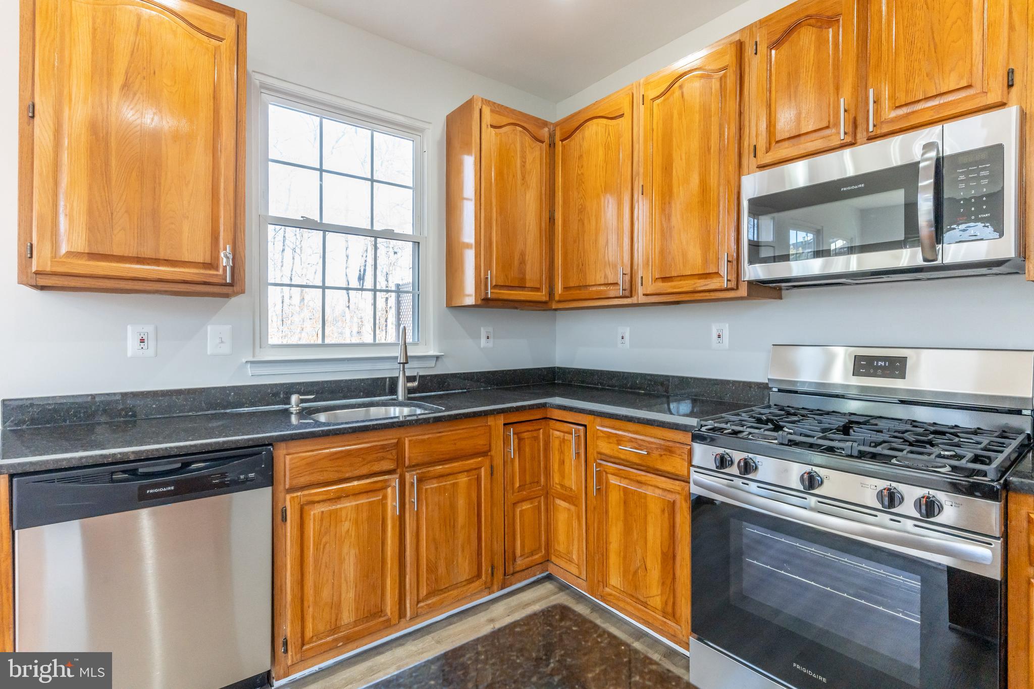 NORTHRIDGE - Residential