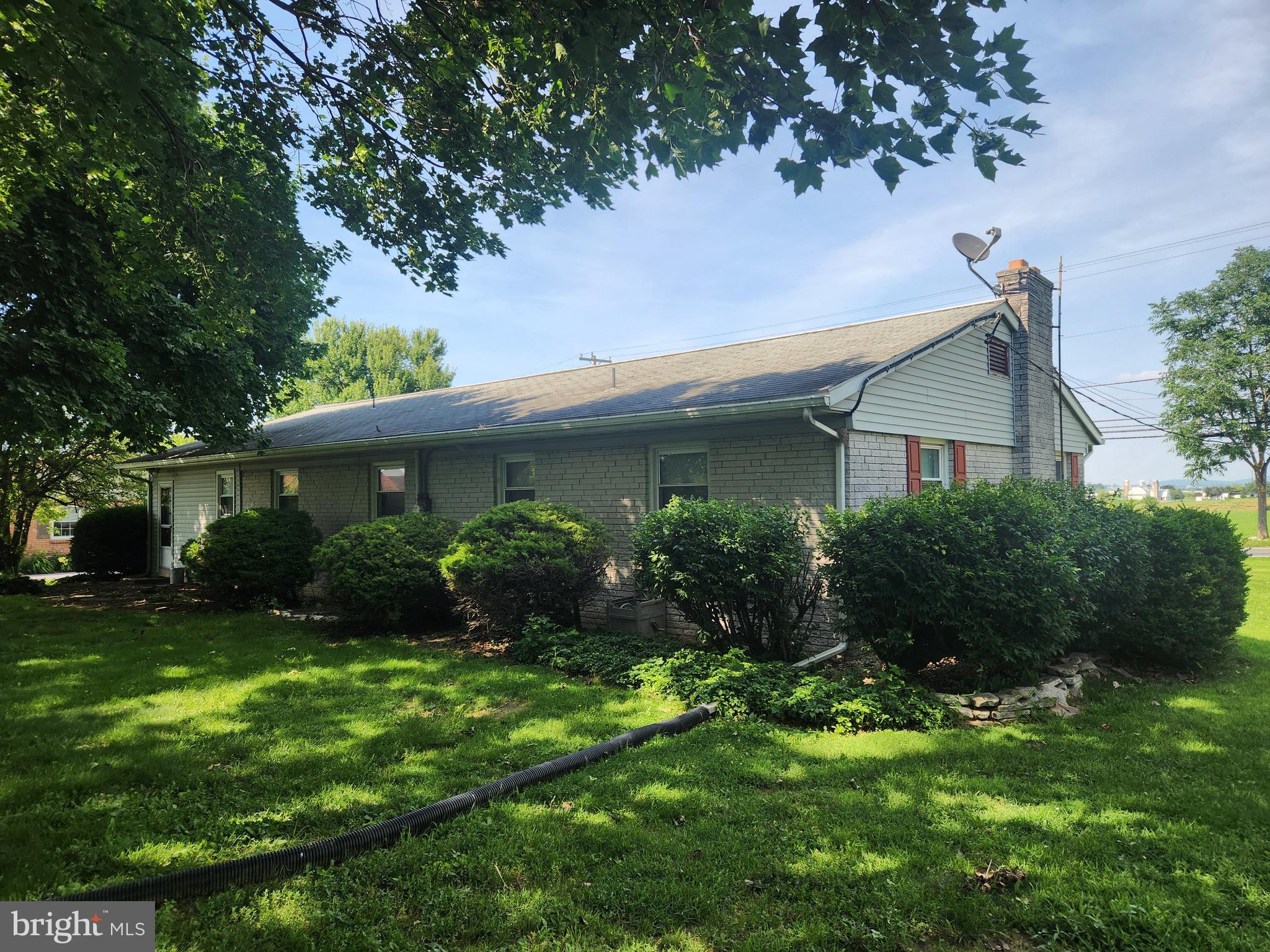 464 N RAILROAD AVENUE