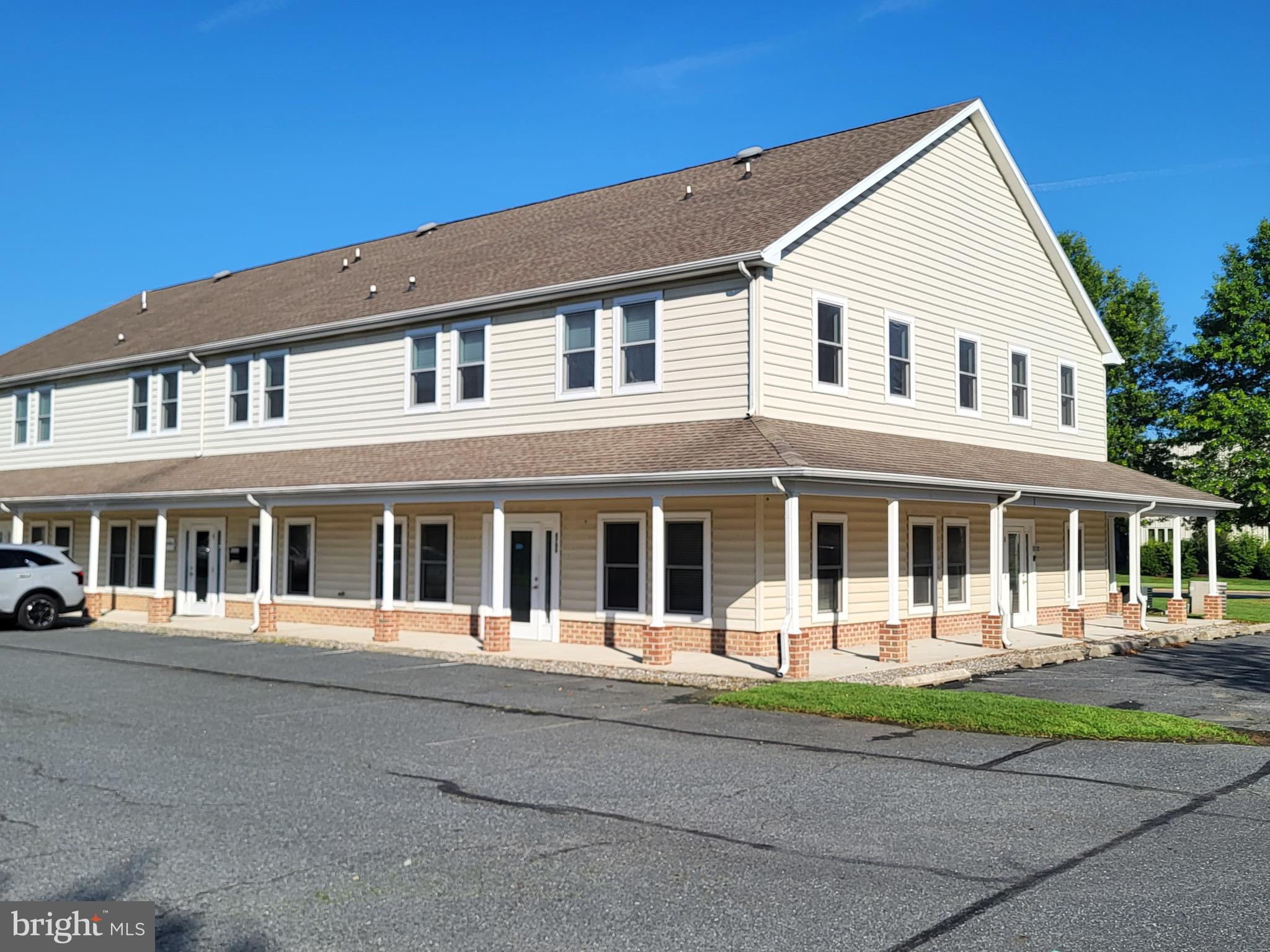 GLEBE BUSINESS PARK - Commercial Lease