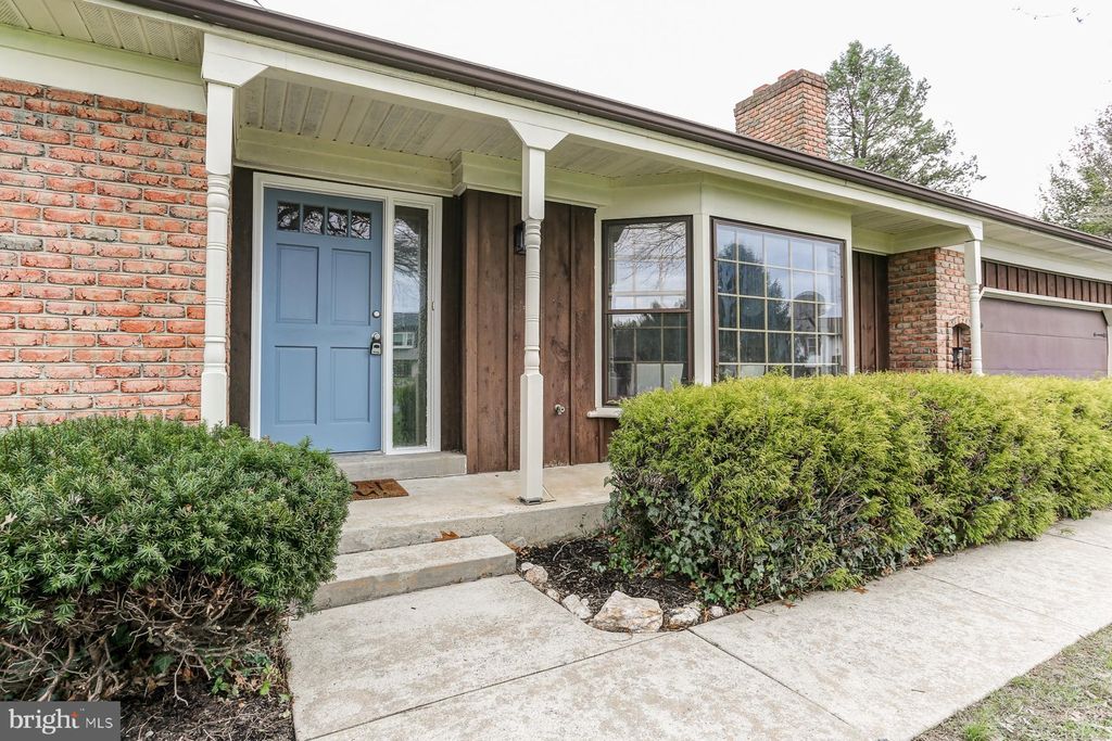 Photo of 4690 KLINESVILLE RD, COLUMBIA, PA 17512 (MLS # PALA2028344)