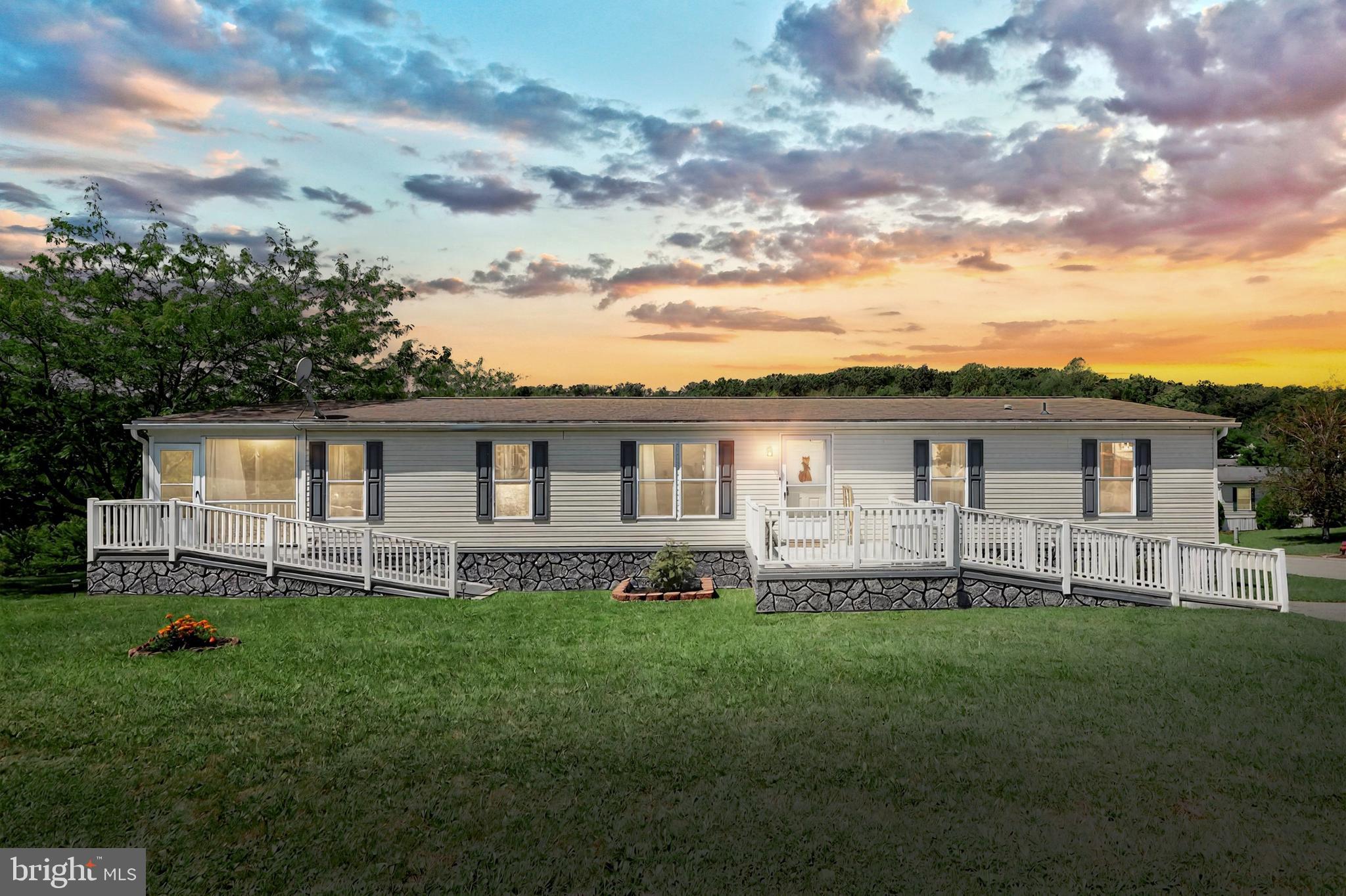 EAGLE VIEW MOBILE HOME PK - Residential