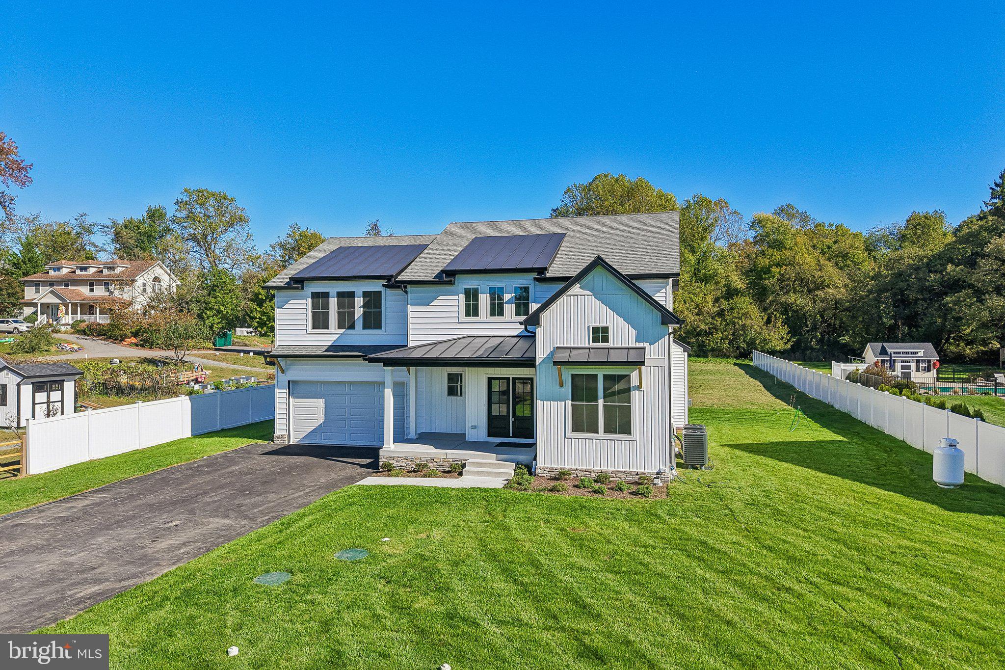 1019 HANSEL DRIVE