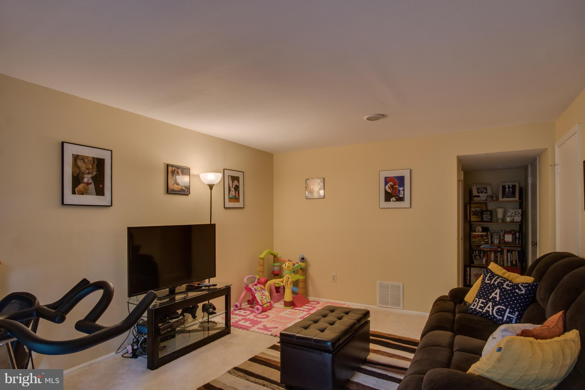 MANCHESTER LAKES - Residential