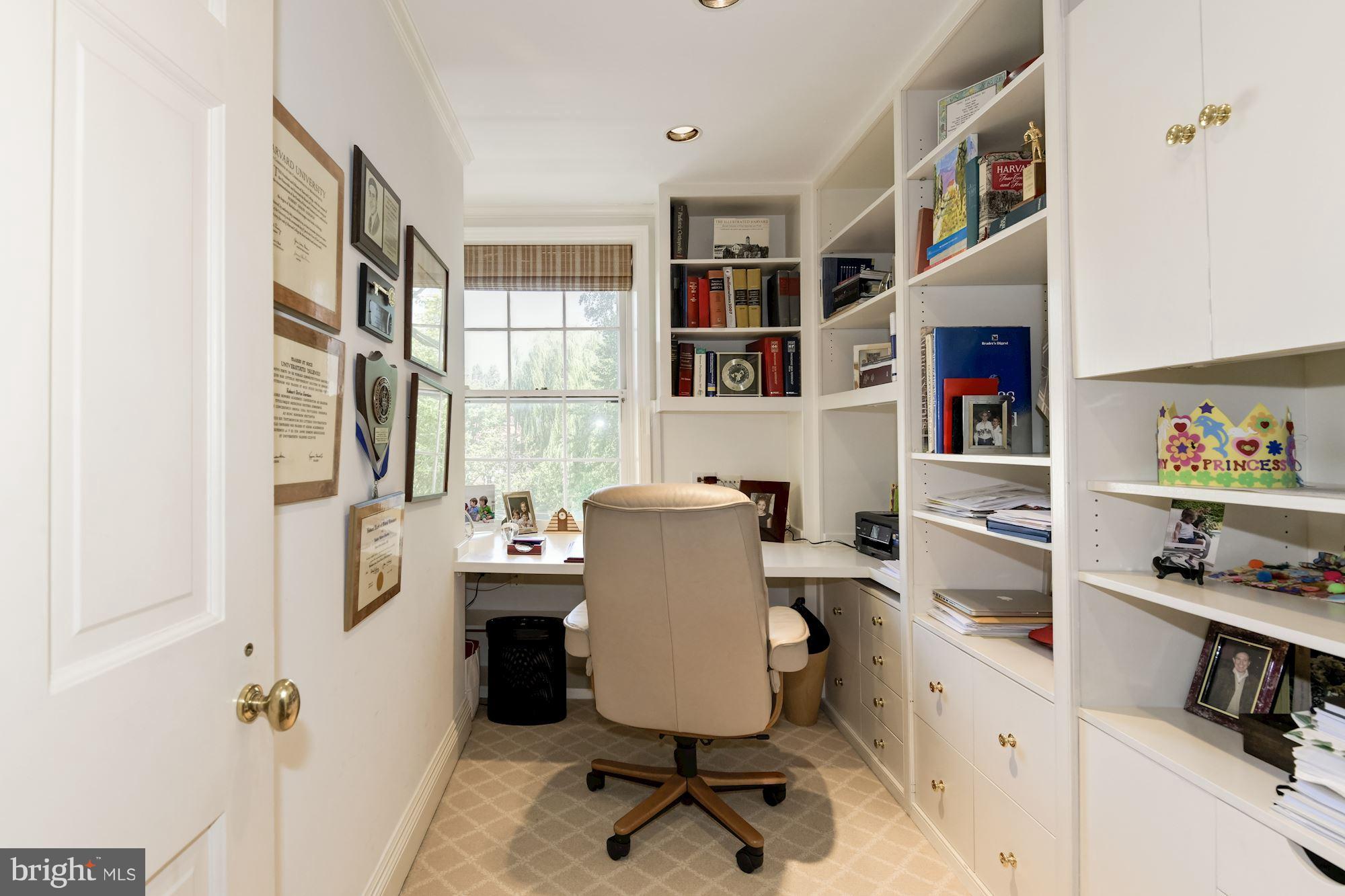 GEORGETOWN - Residential