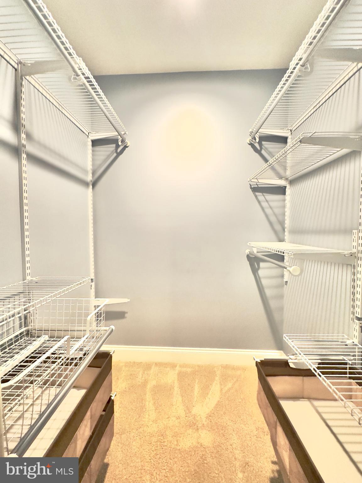 DEEPWOOD - Residential Lease