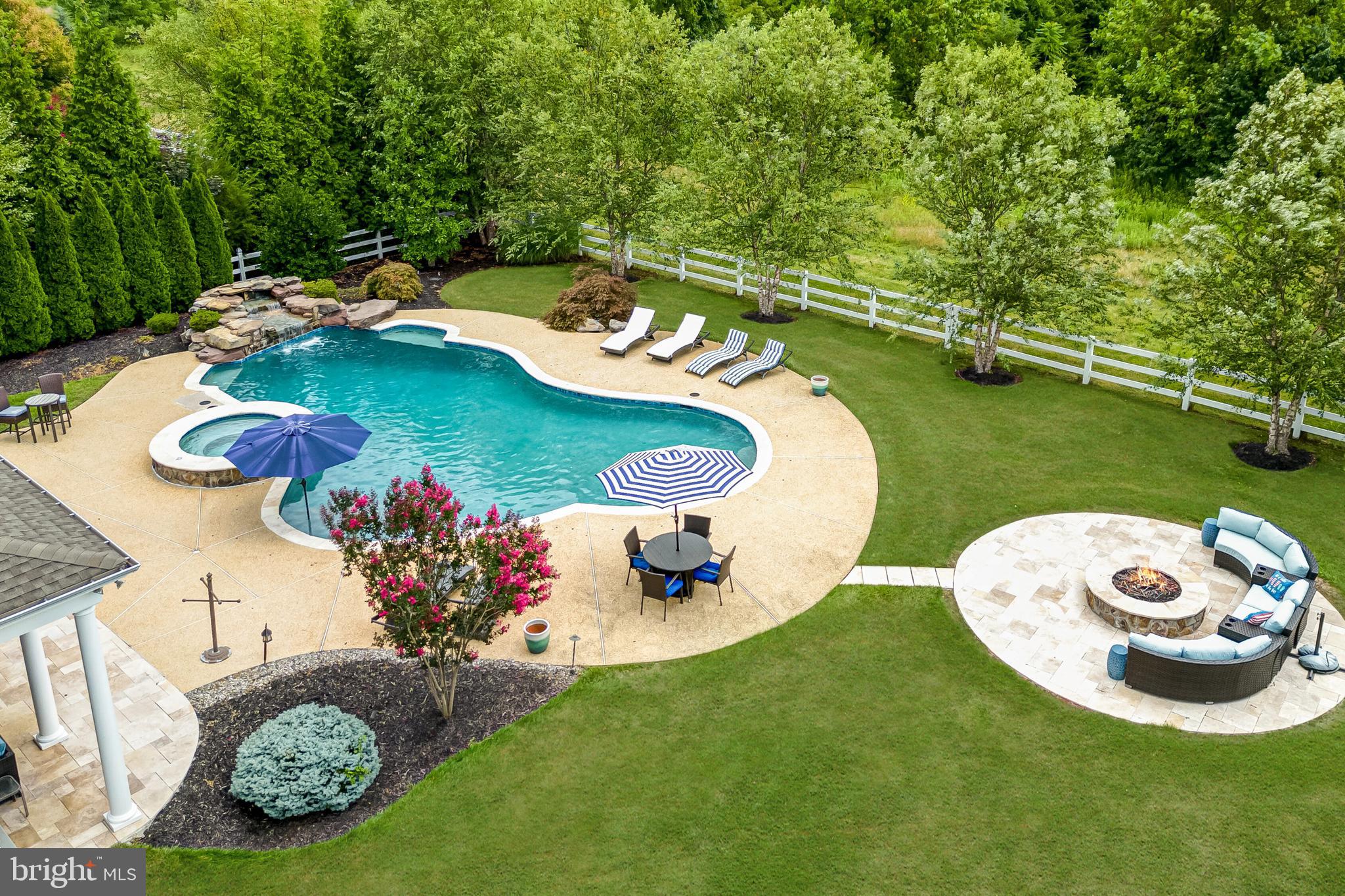 RED CEDAR - Residential