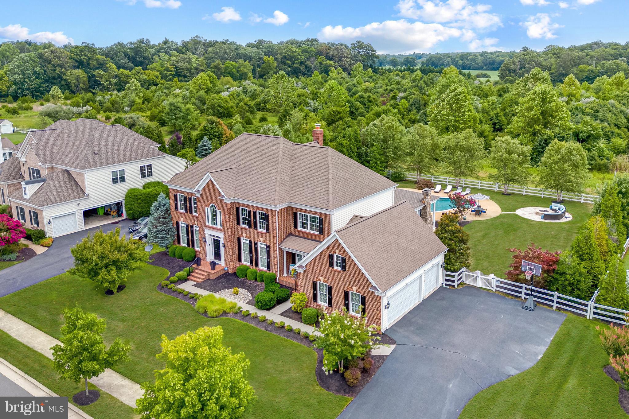 RED CEDAR - Residential