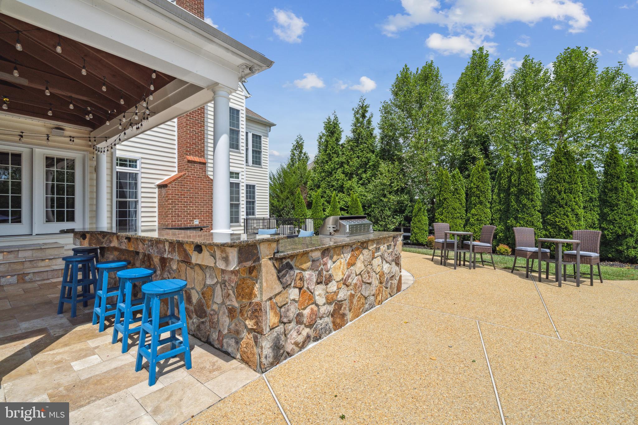 RED CEDAR - Residential