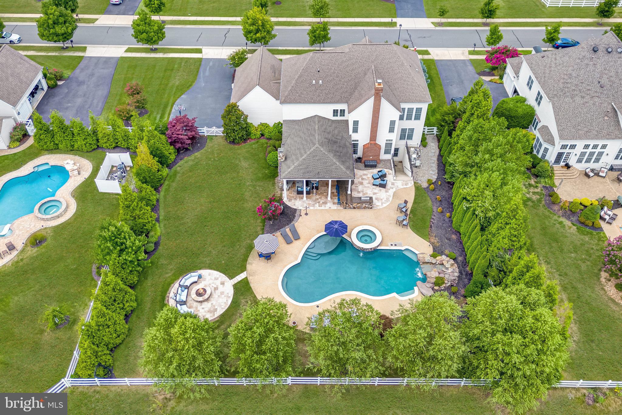 RED CEDAR - Residential