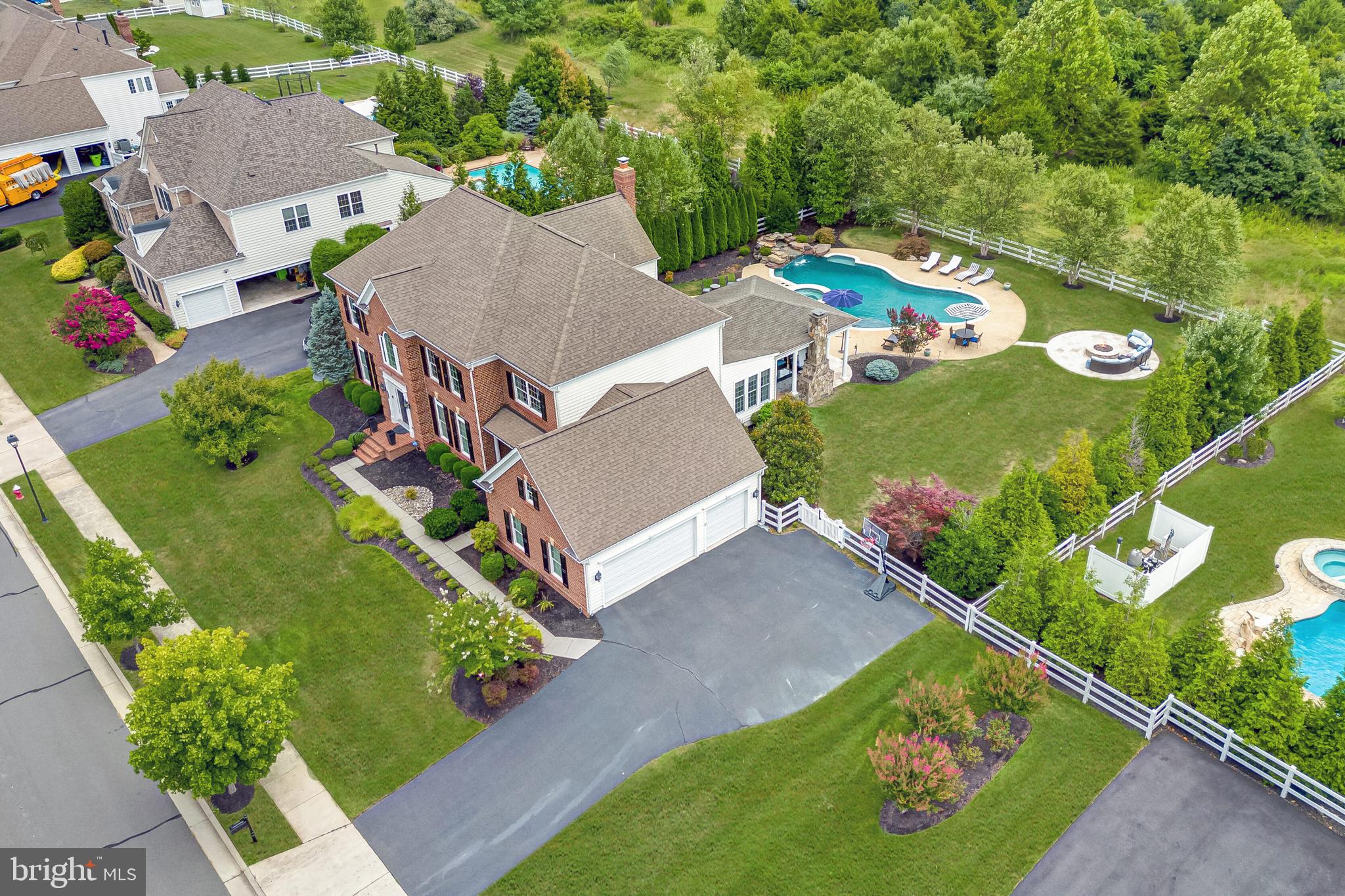 RED CEDAR - Residential