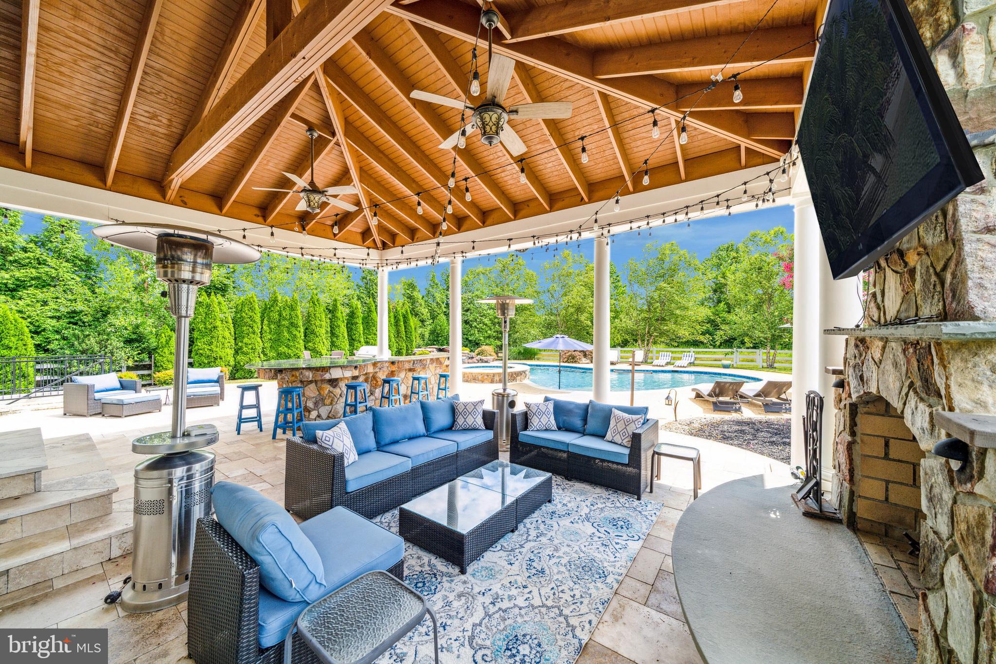 RED CEDAR - Residential