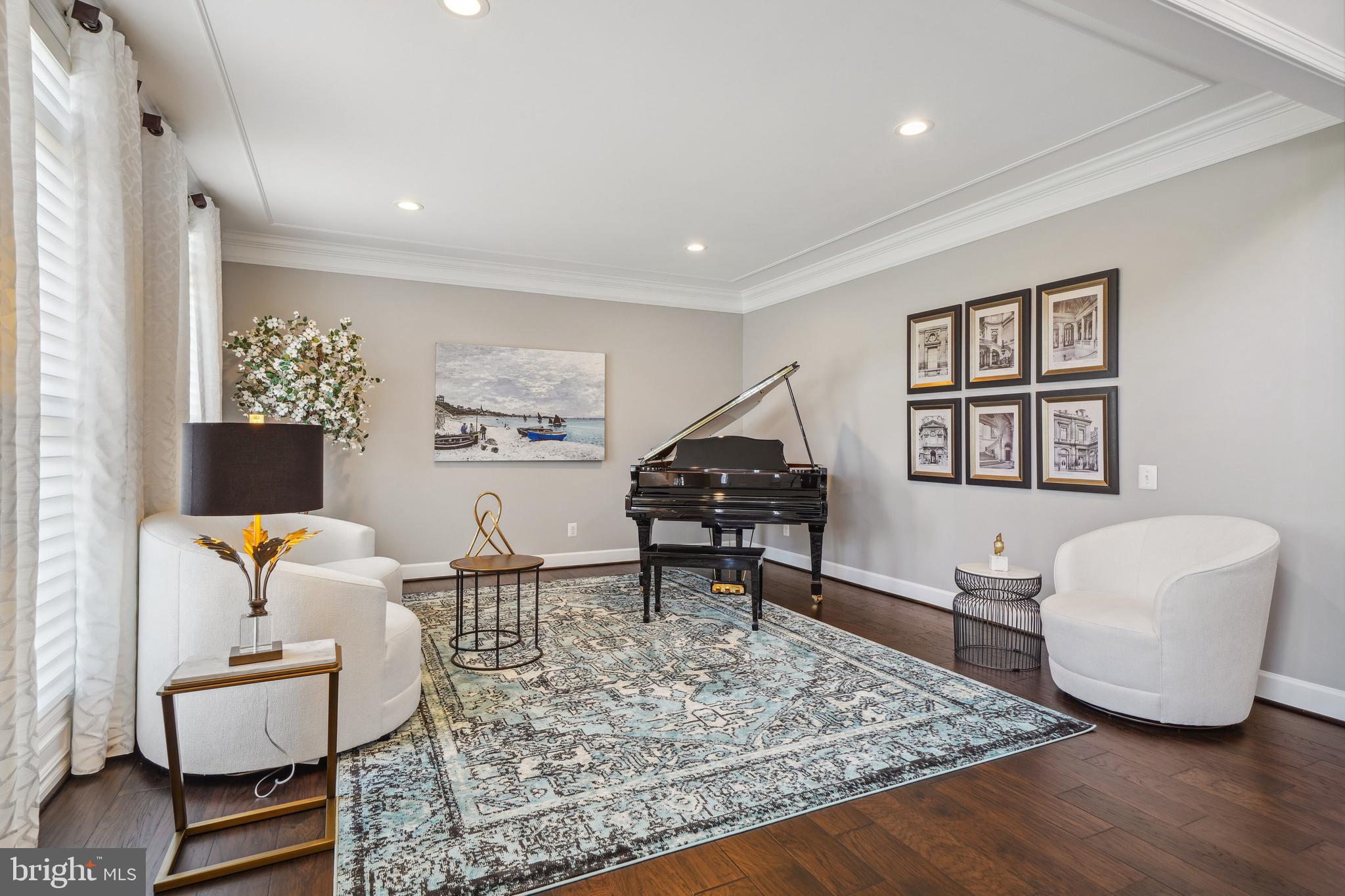 RED CEDAR - Residential