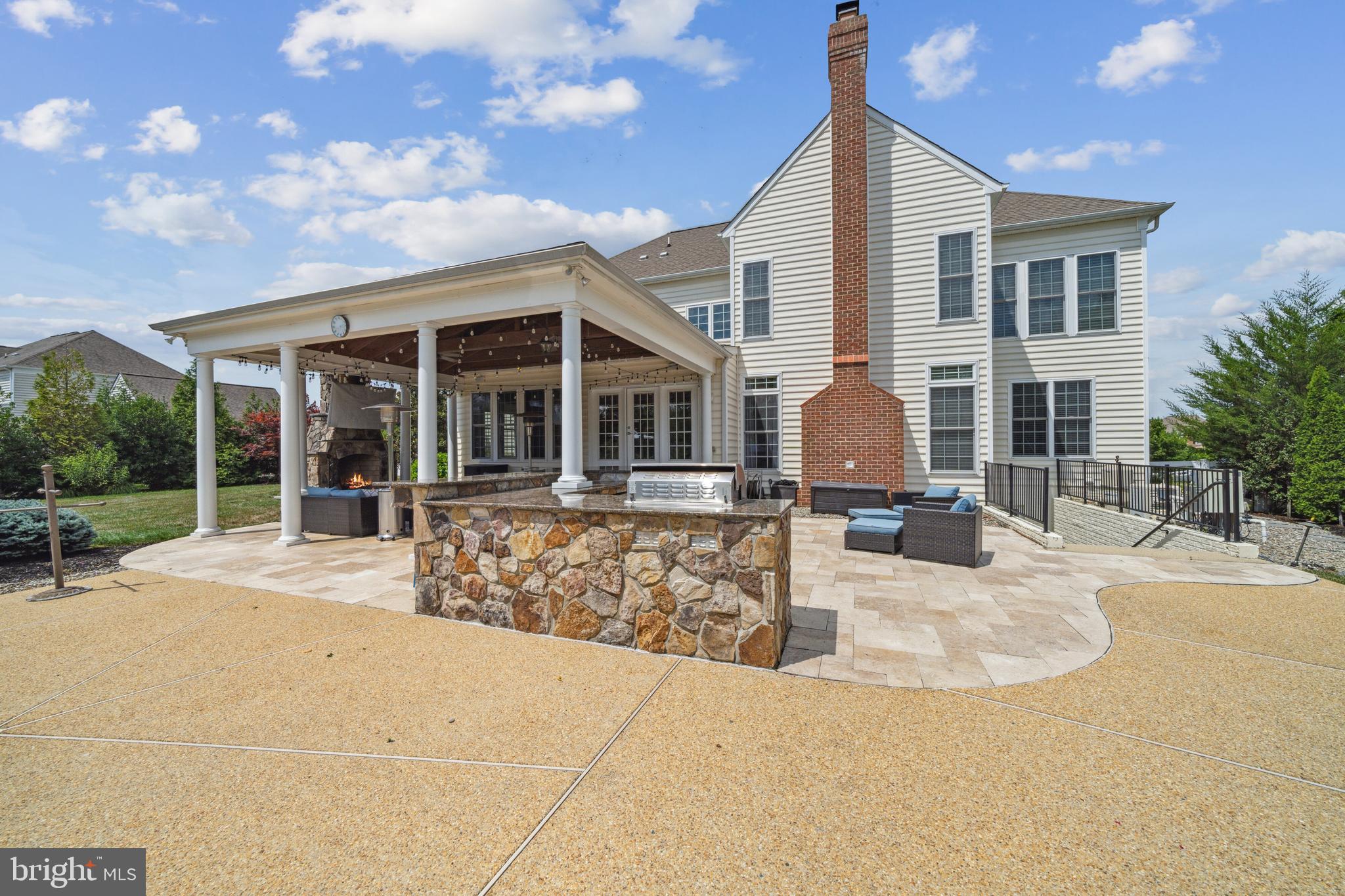 RED CEDAR - Residential