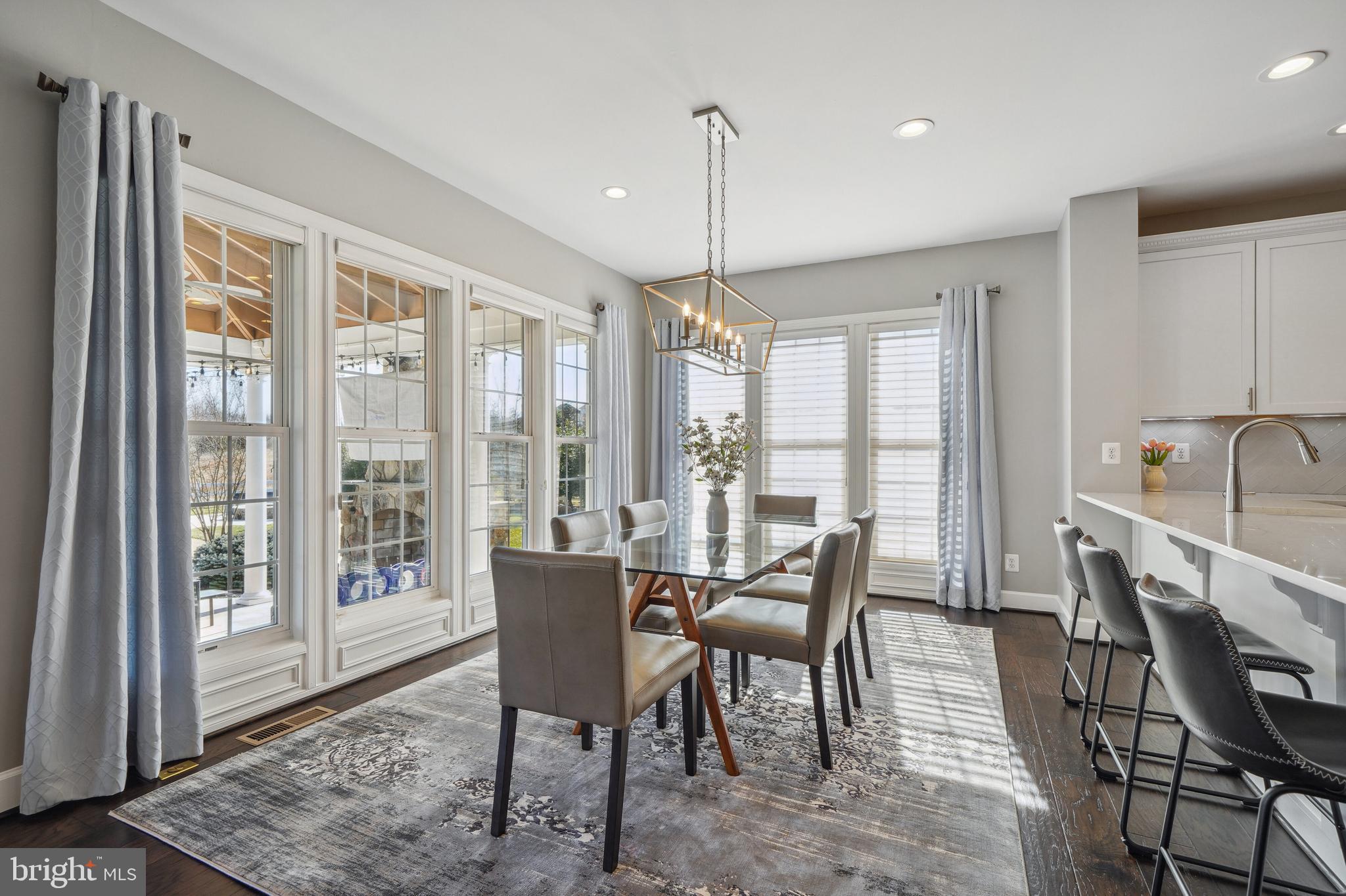 RED CEDAR - Residential