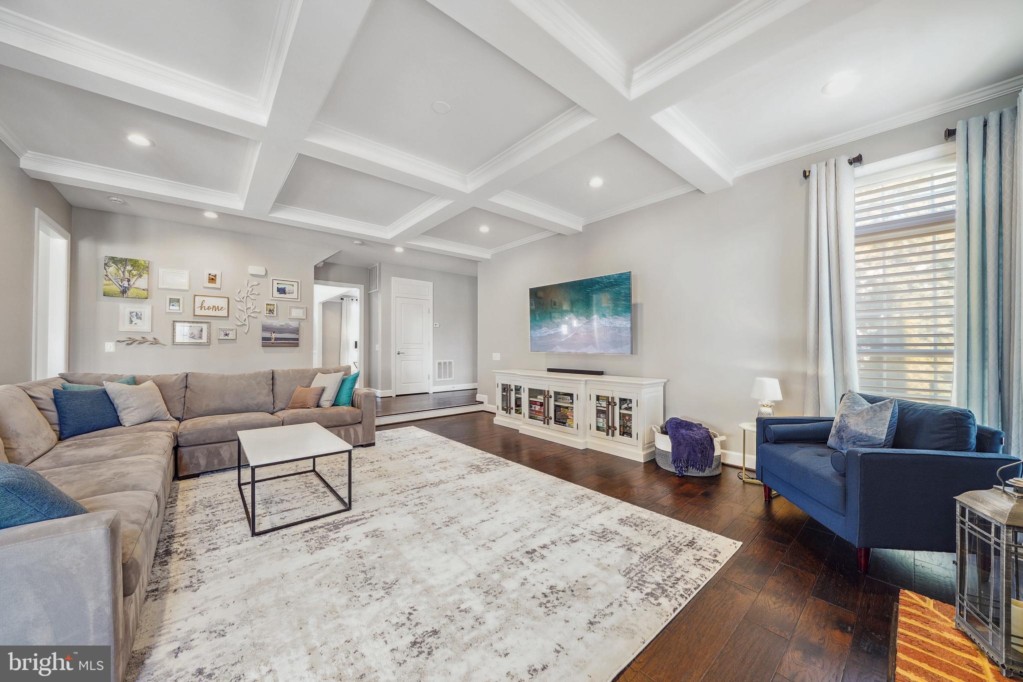 RED CEDAR - Residential