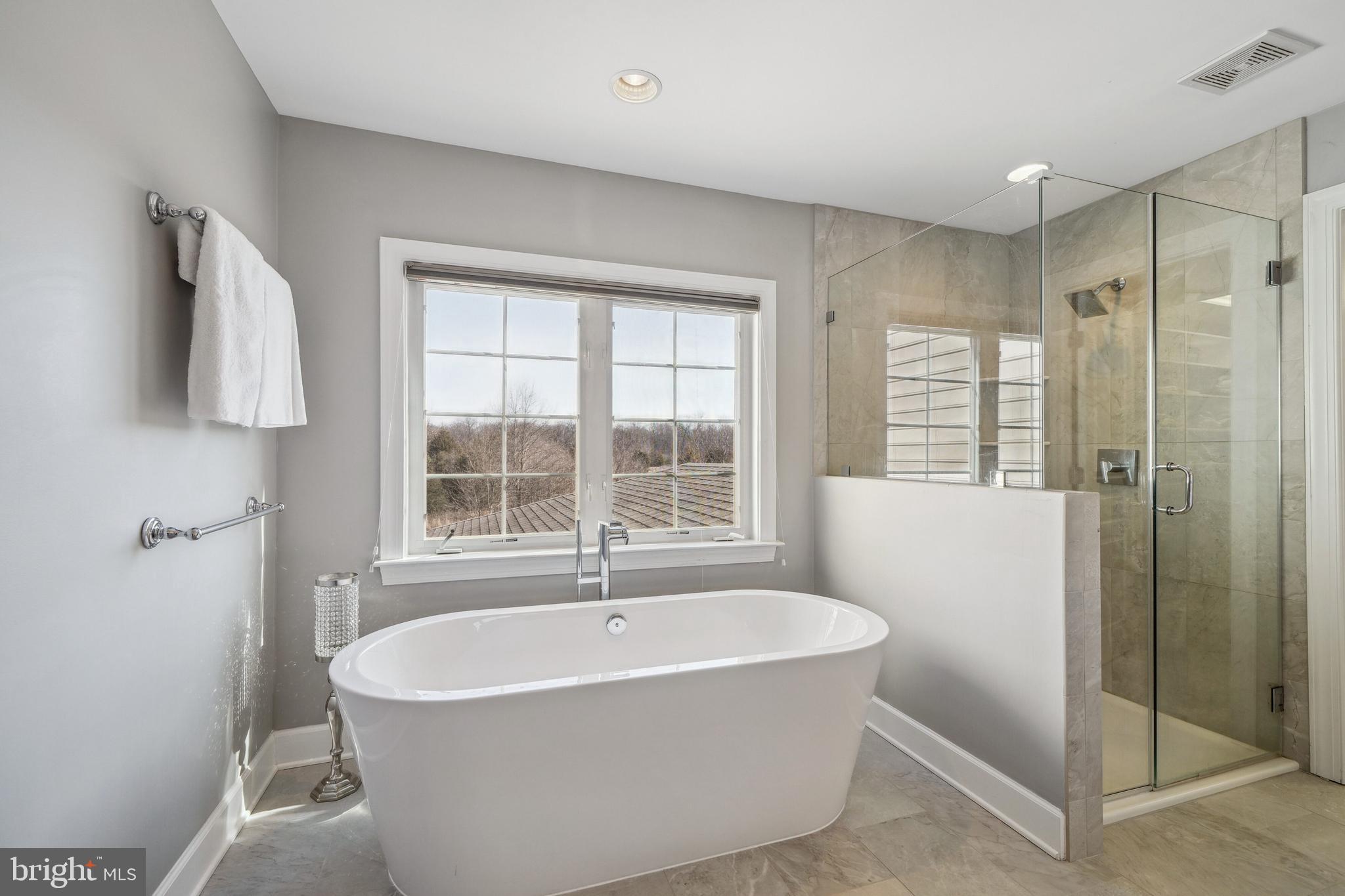 RED CEDAR - Residential