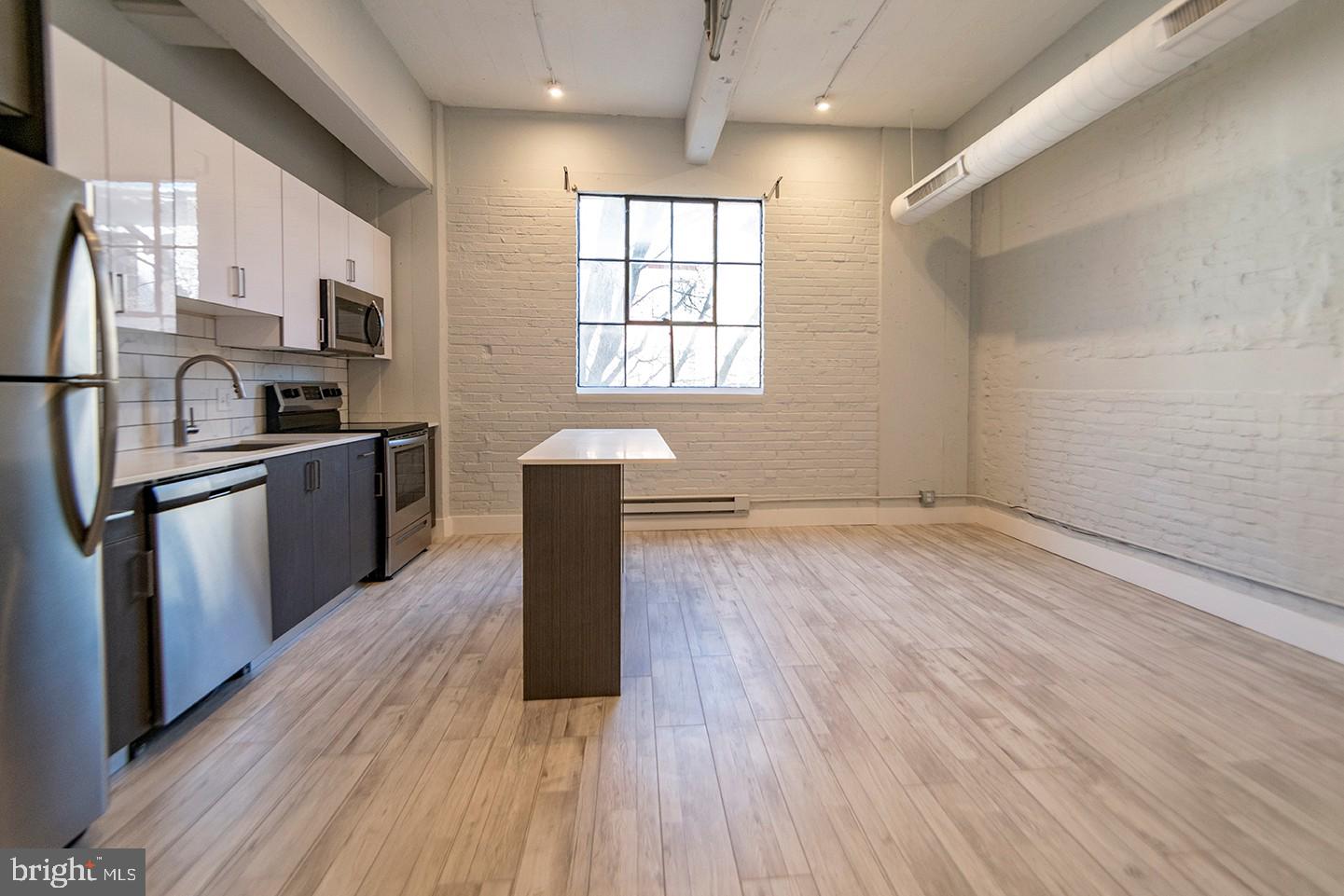 WASHINGTON SQ WEST - Residential Lease