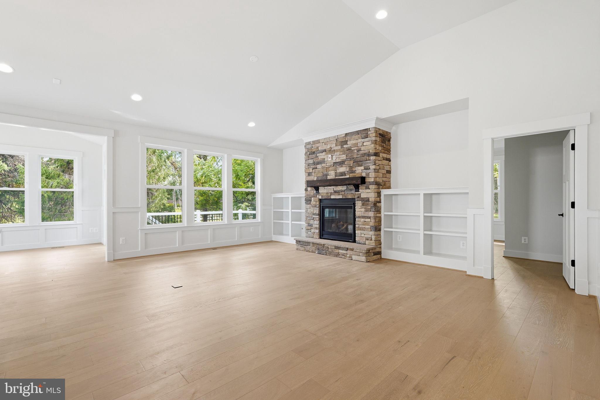 25 FISHER LANE