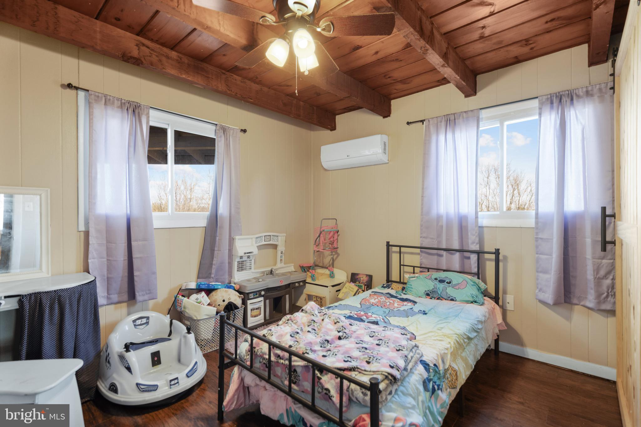 LAKE HOLIDAY ESTATES - Residential