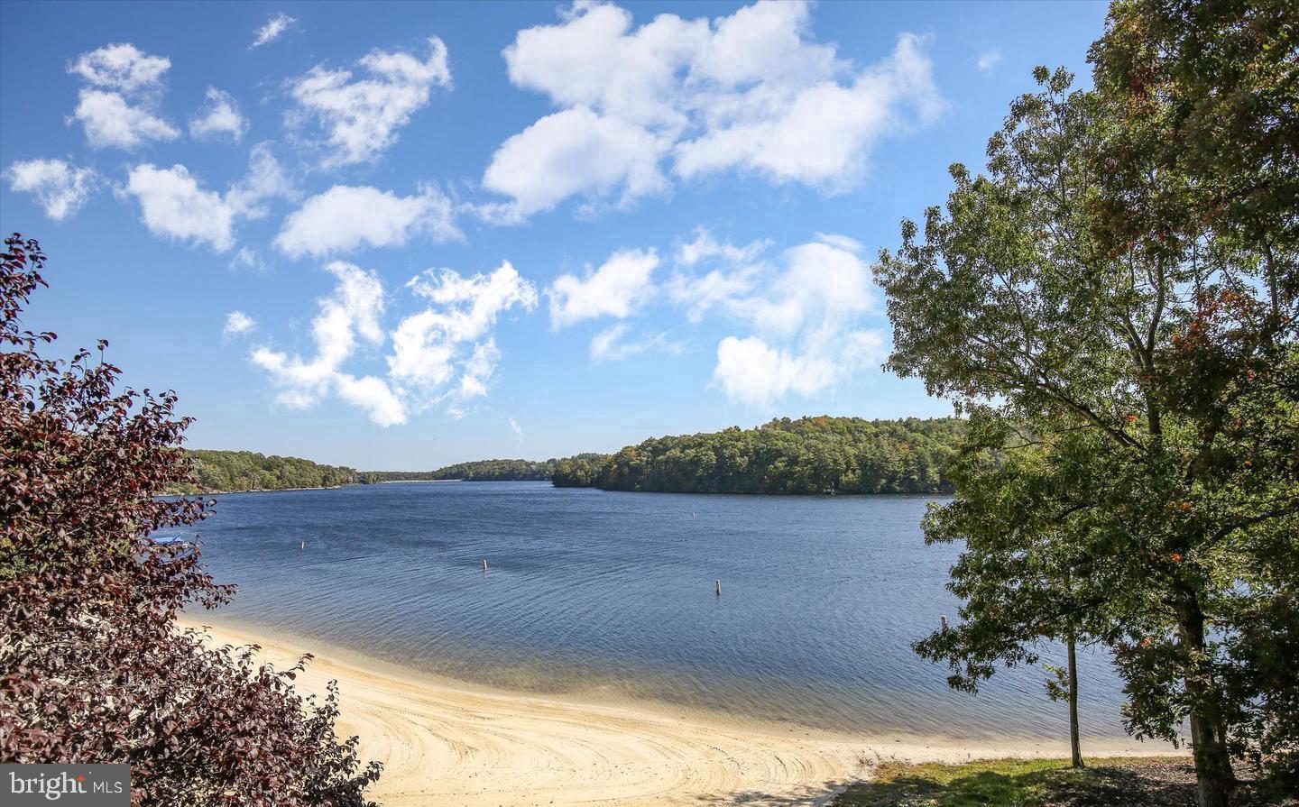 LAKE HOLIDAY ESTATES - Residential