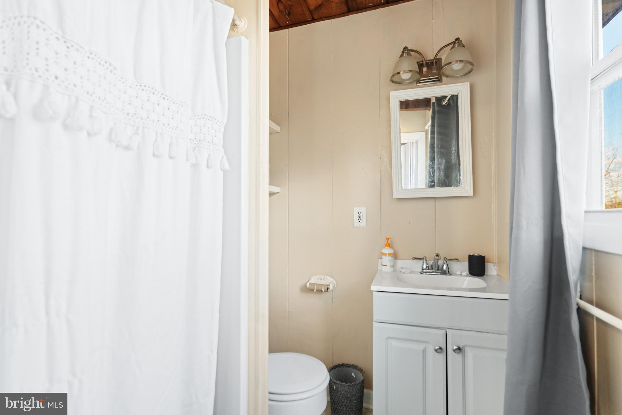 LAKE HOLIDAY ESTATES - Residential