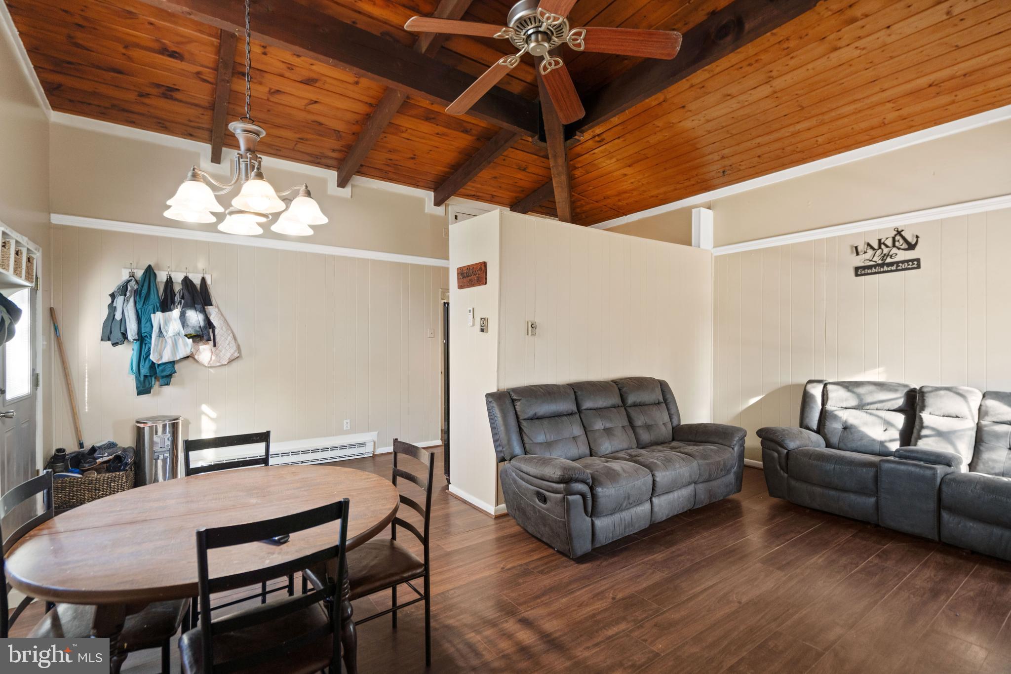 LAKE HOLIDAY ESTATES - Residential