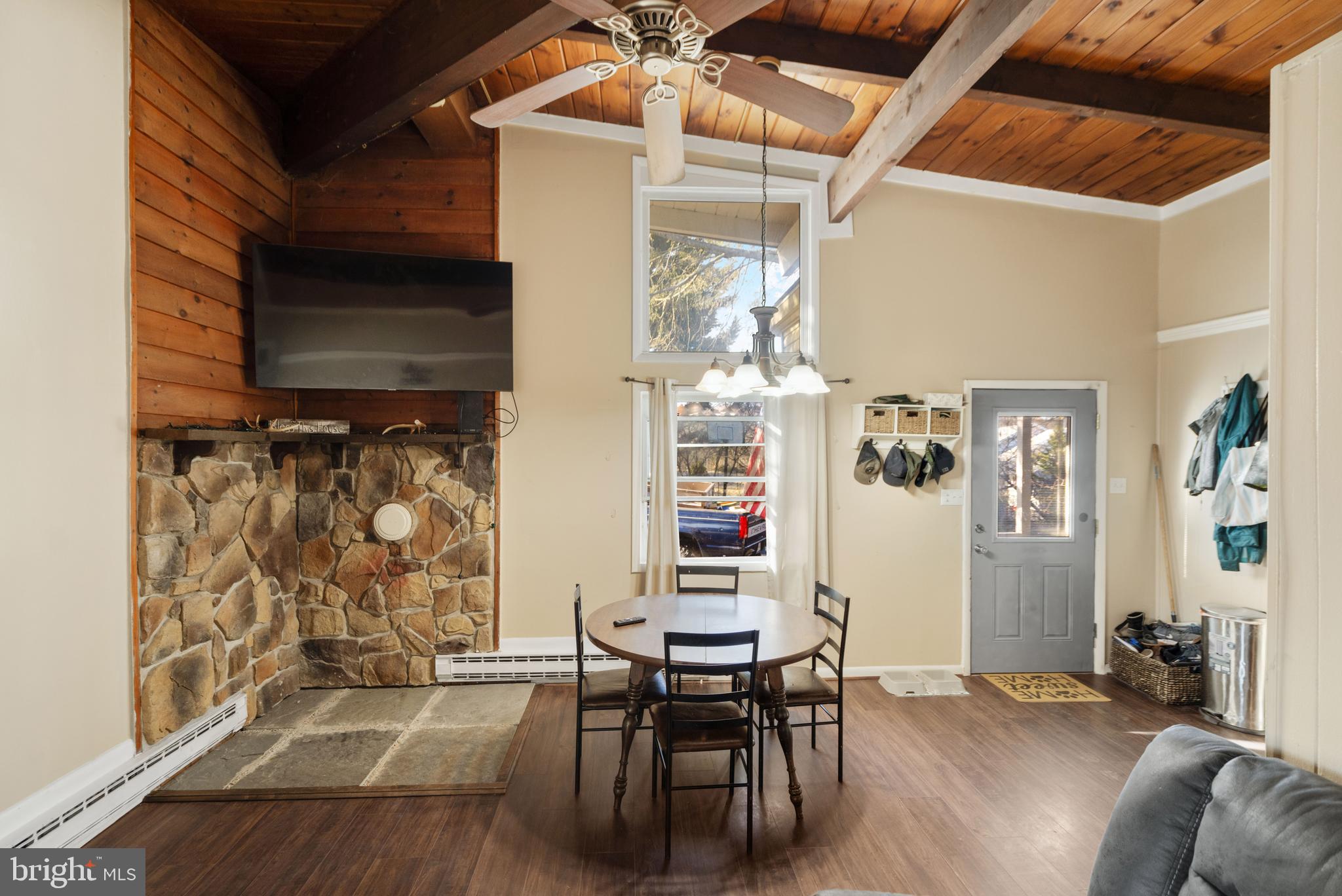 LAKE HOLIDAY ESTATES - Residential