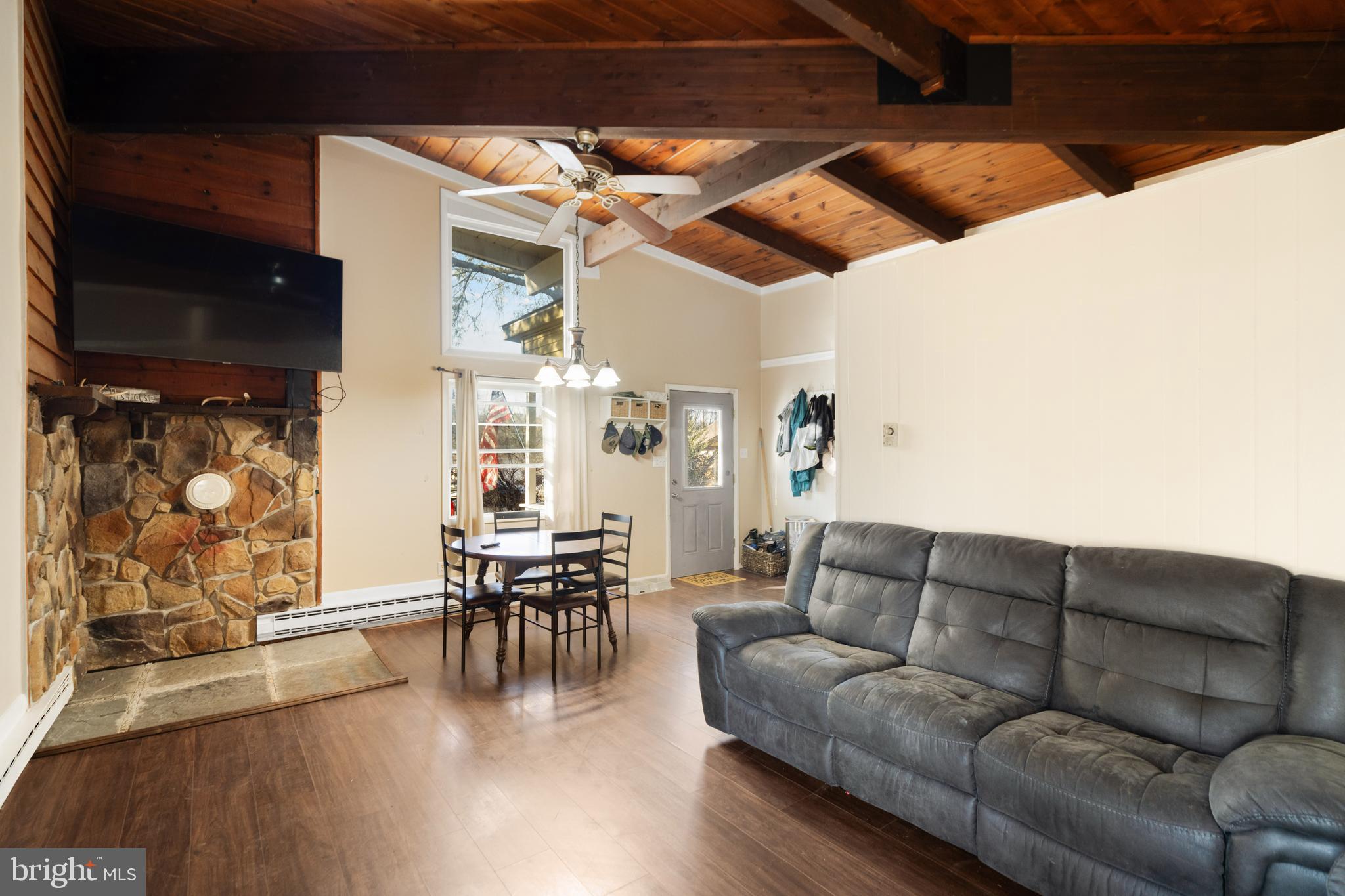 LAKE HOLIDAY ESTATES - Residential