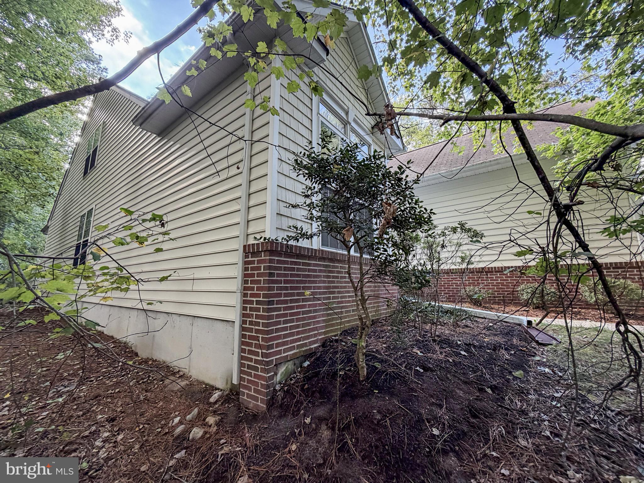1 FREEPORT LANE