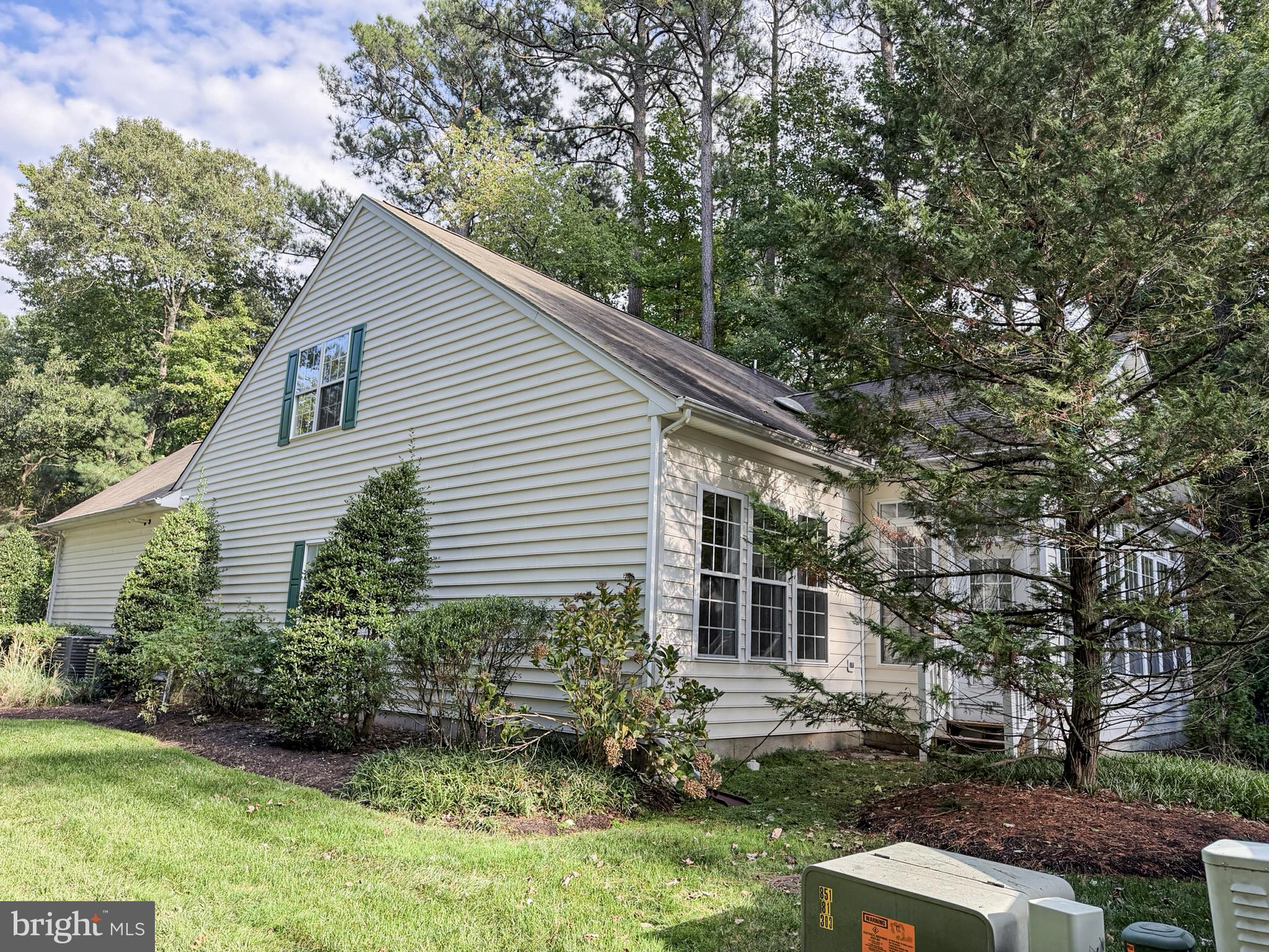 1 FREEPORT LANE