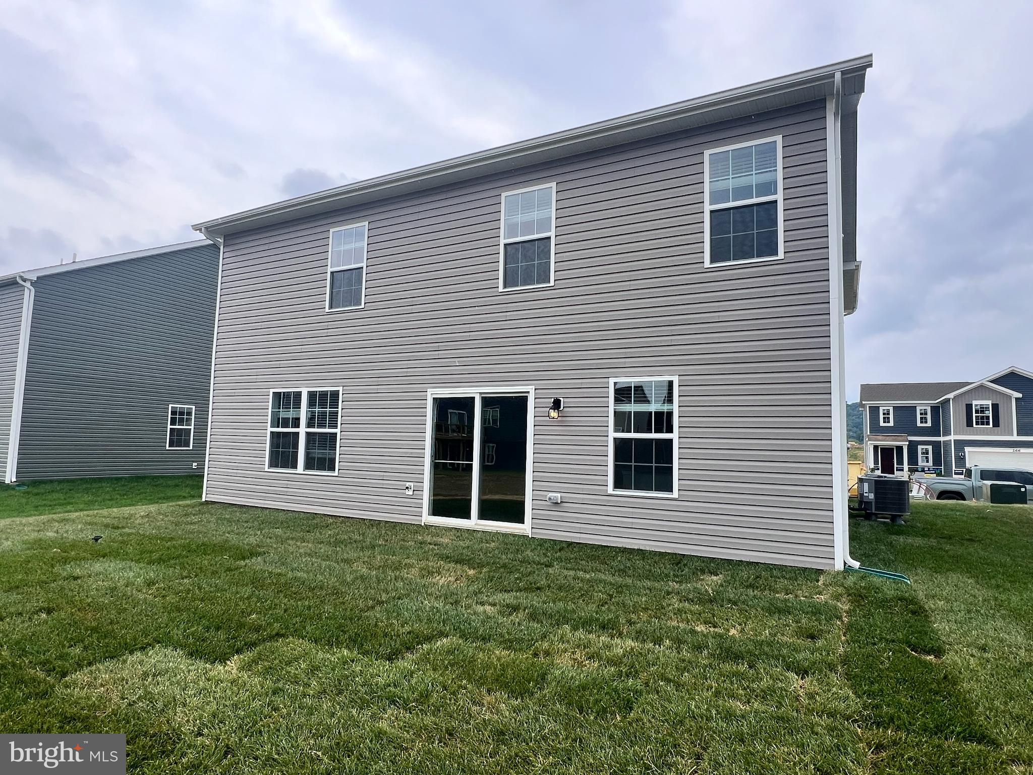 RED HILL - Residential