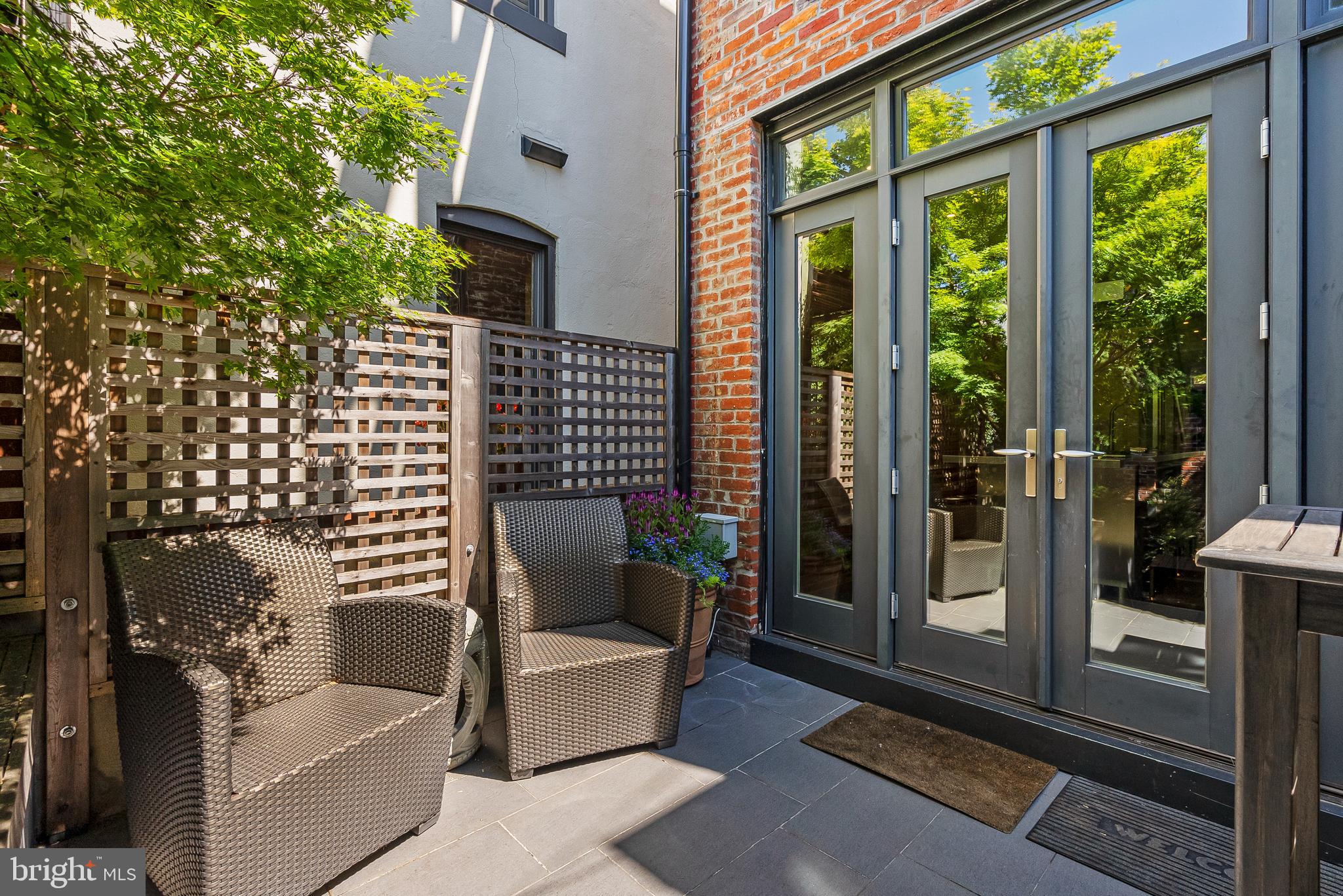 LOGAN CIRCLE - Residential