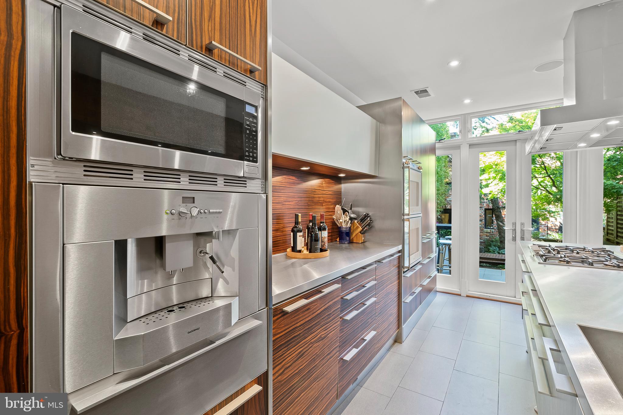 LOGAN CIRCLE - Residential
