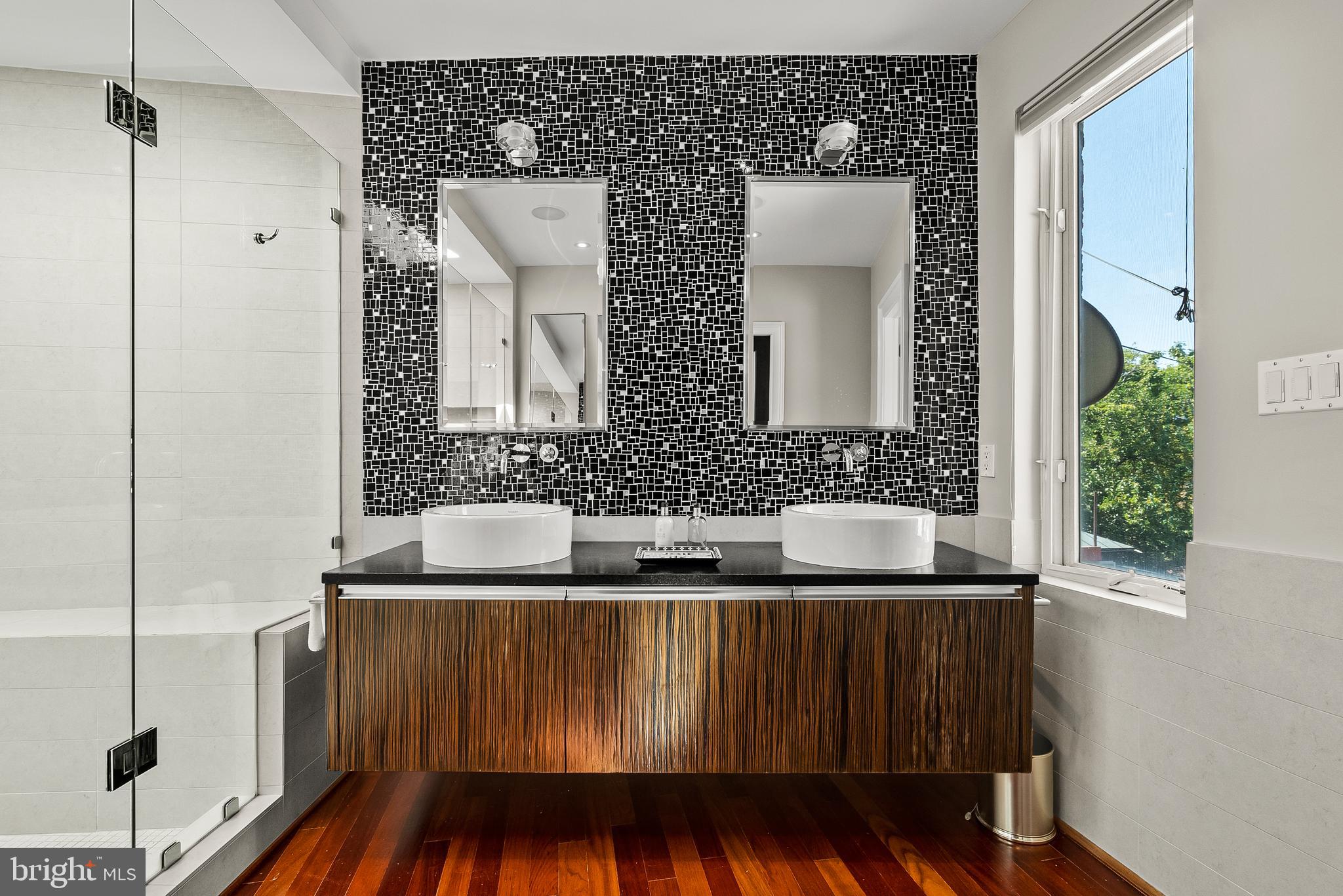 LOGAN CIRCLE - Residential