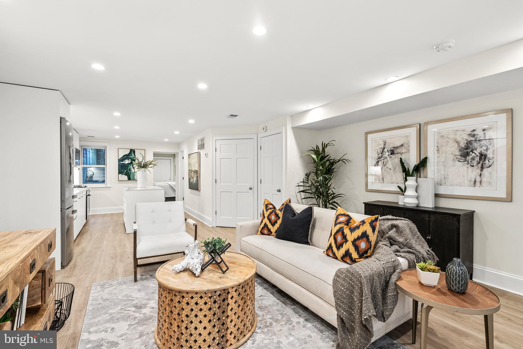 LOGAN CIRCLE - Residential
