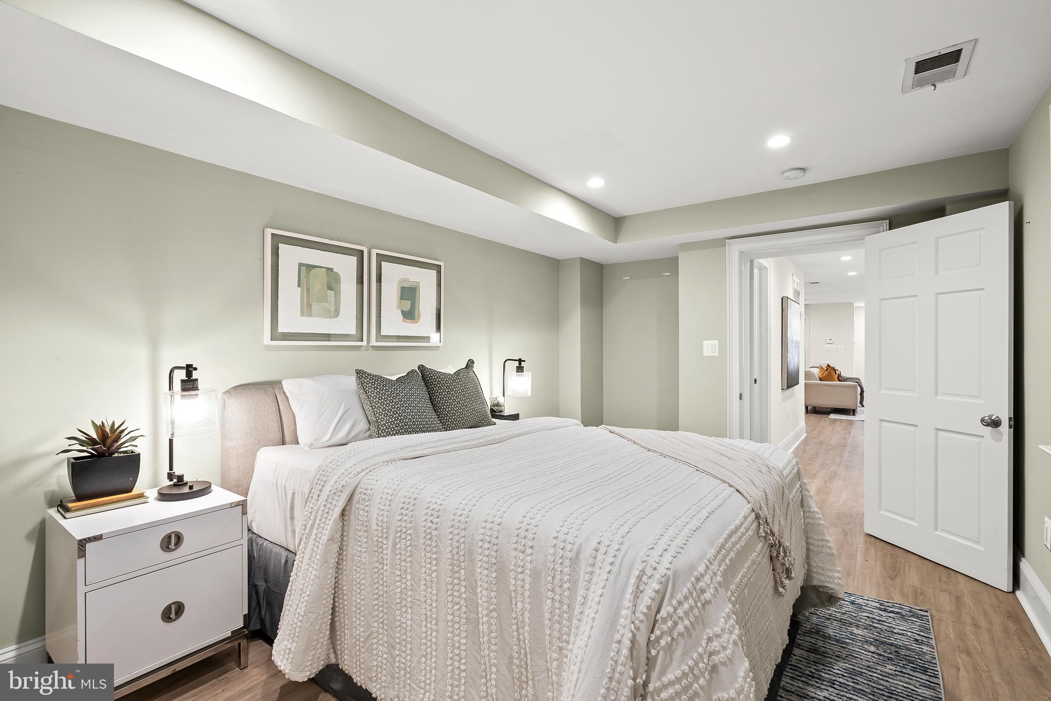 LOGAN CIRCLE - Residential