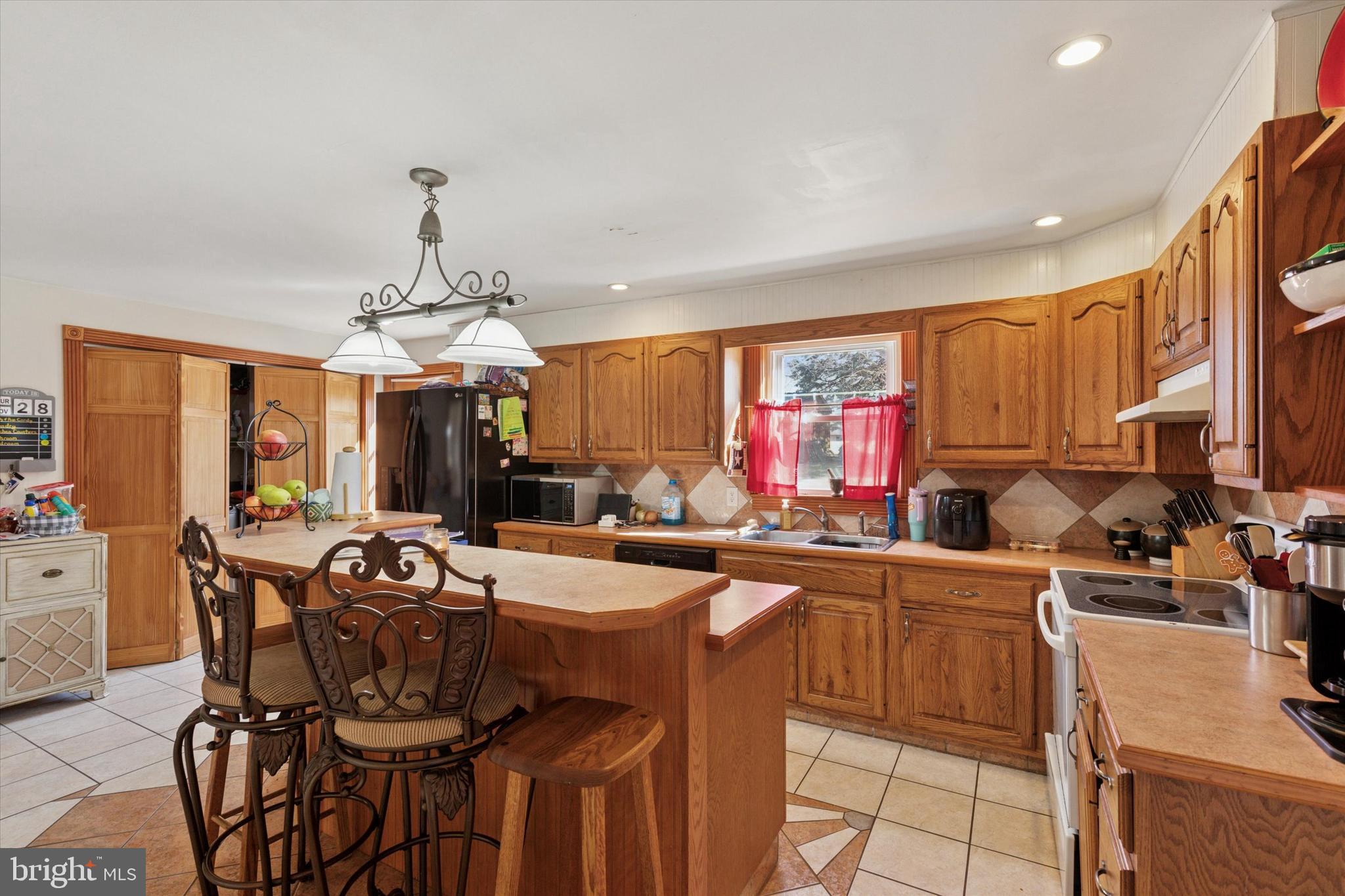 SUNRISE MEADOWS - Residential