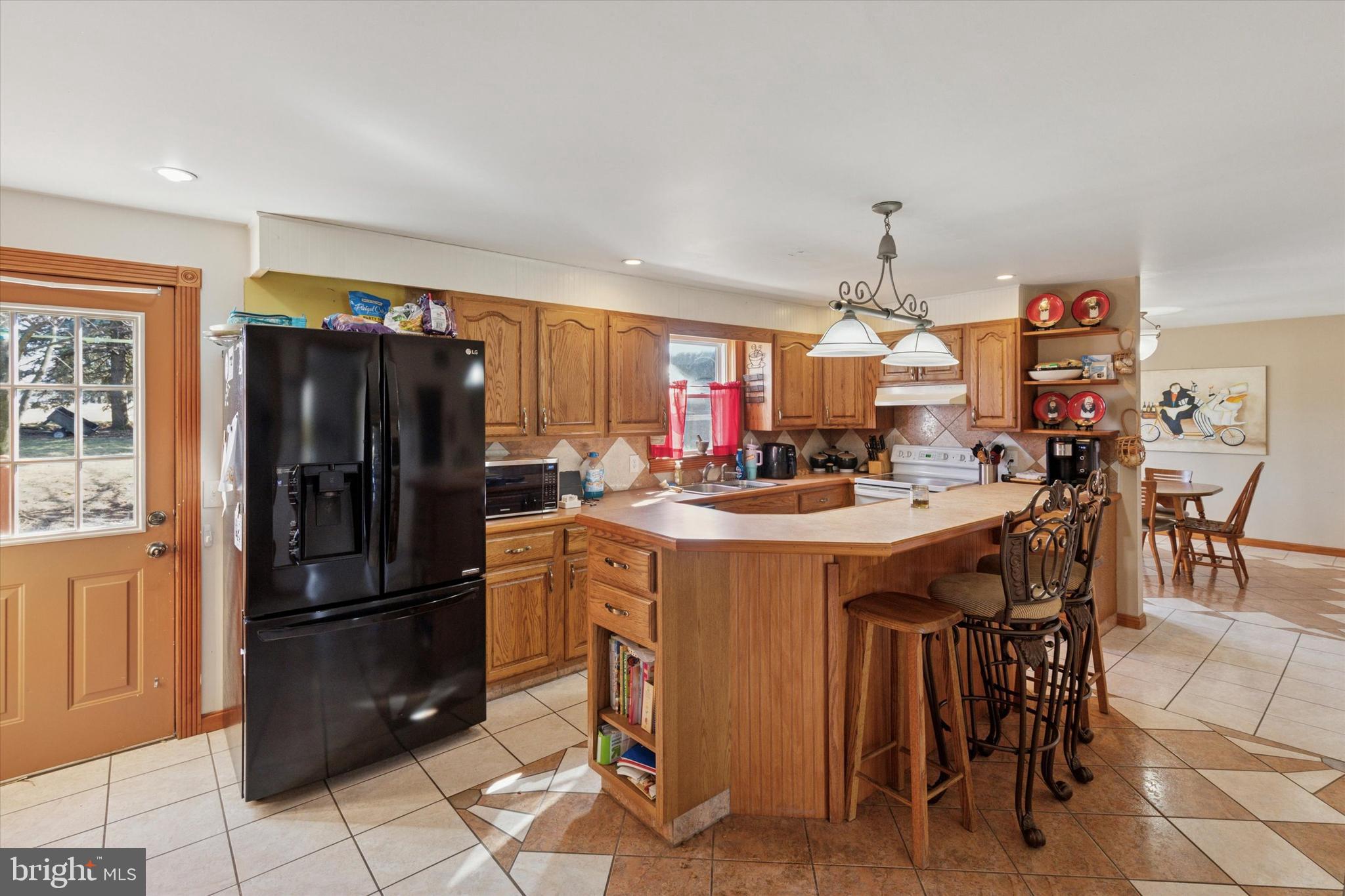 SUNRISE MEADOWS - Residential