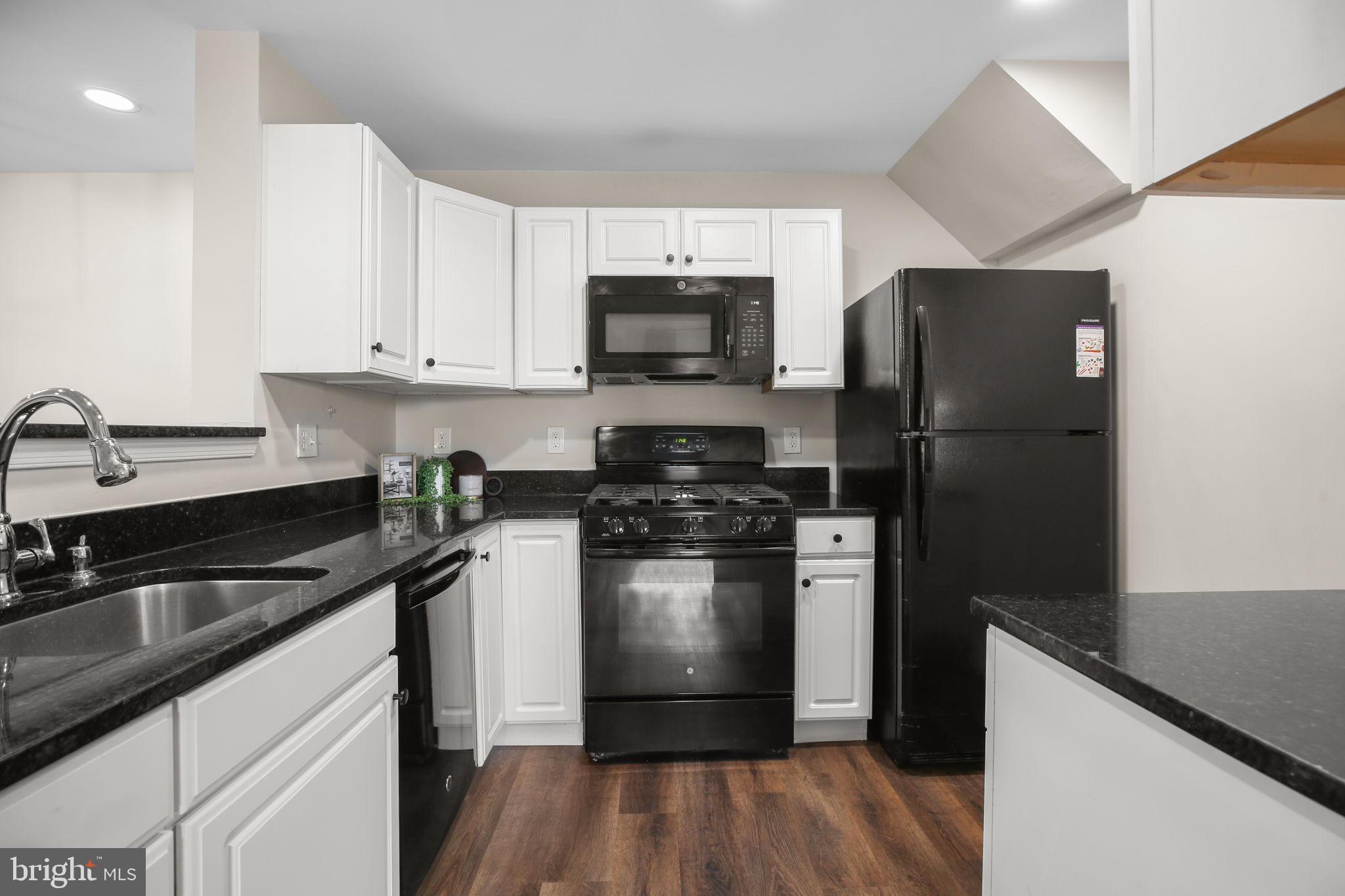 1067 GARDENVIEW LOOP 304