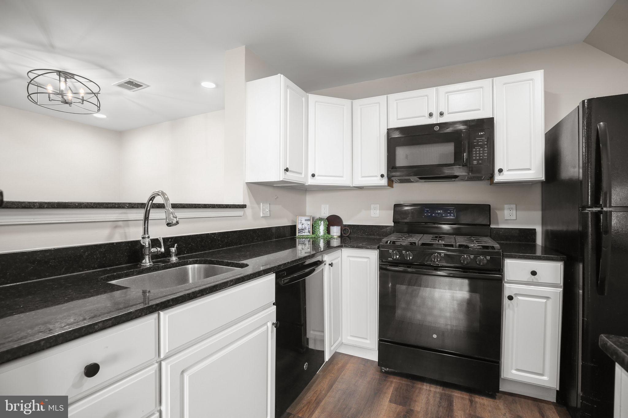 1067 GARDENVIEW LOOP 304