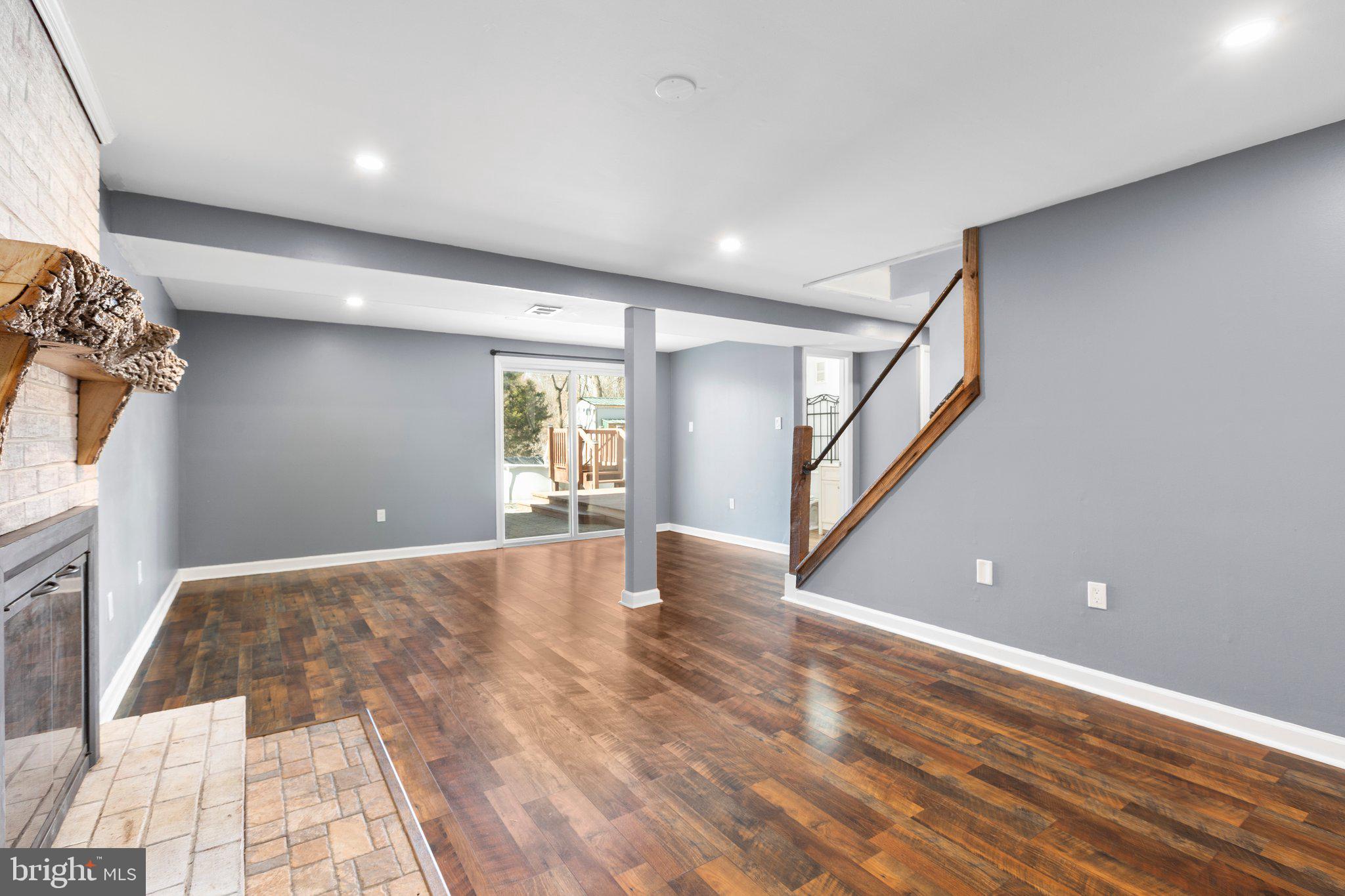 DALE CITY - Residential