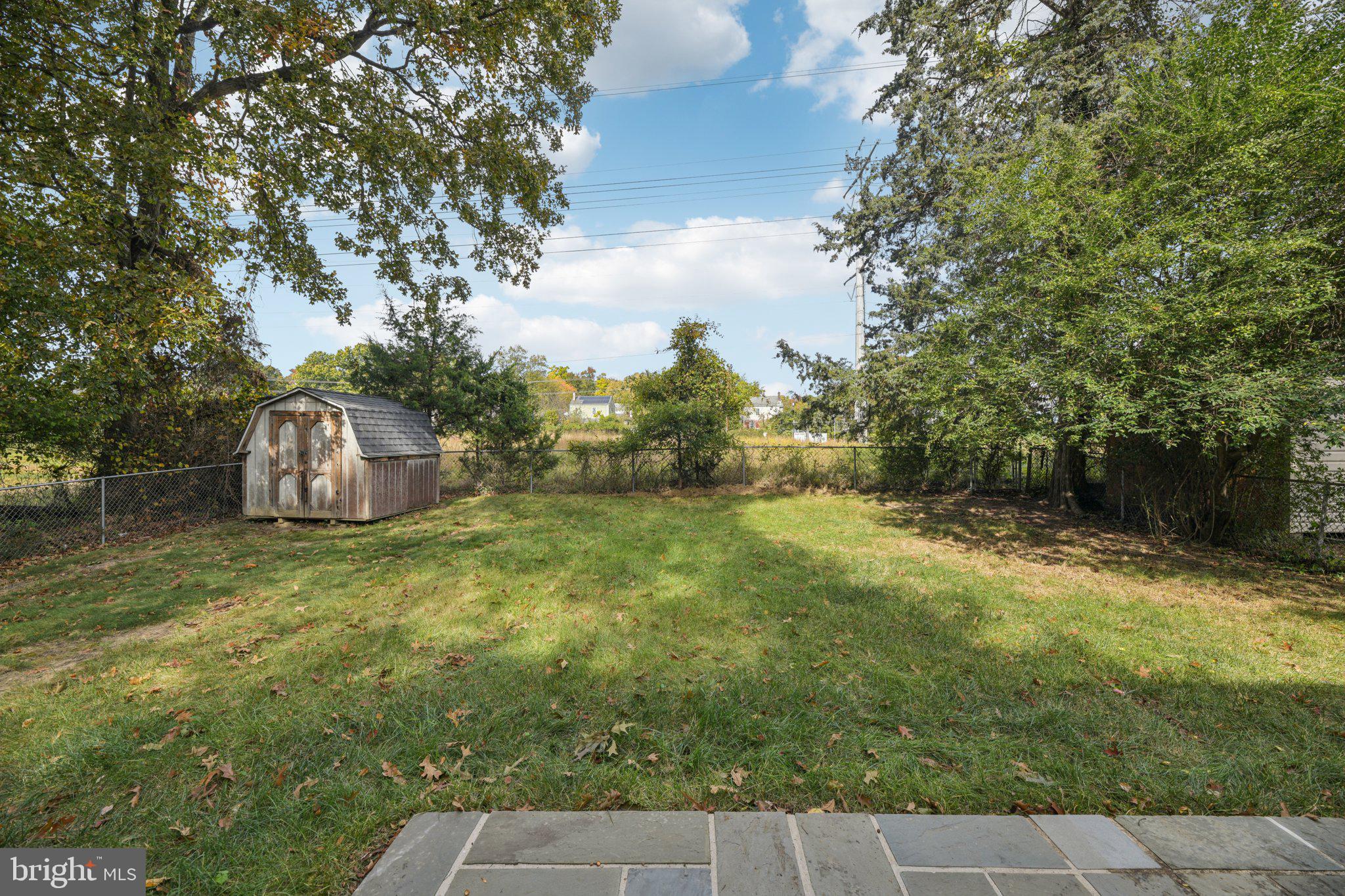 PARKLAWN - Residential Lease