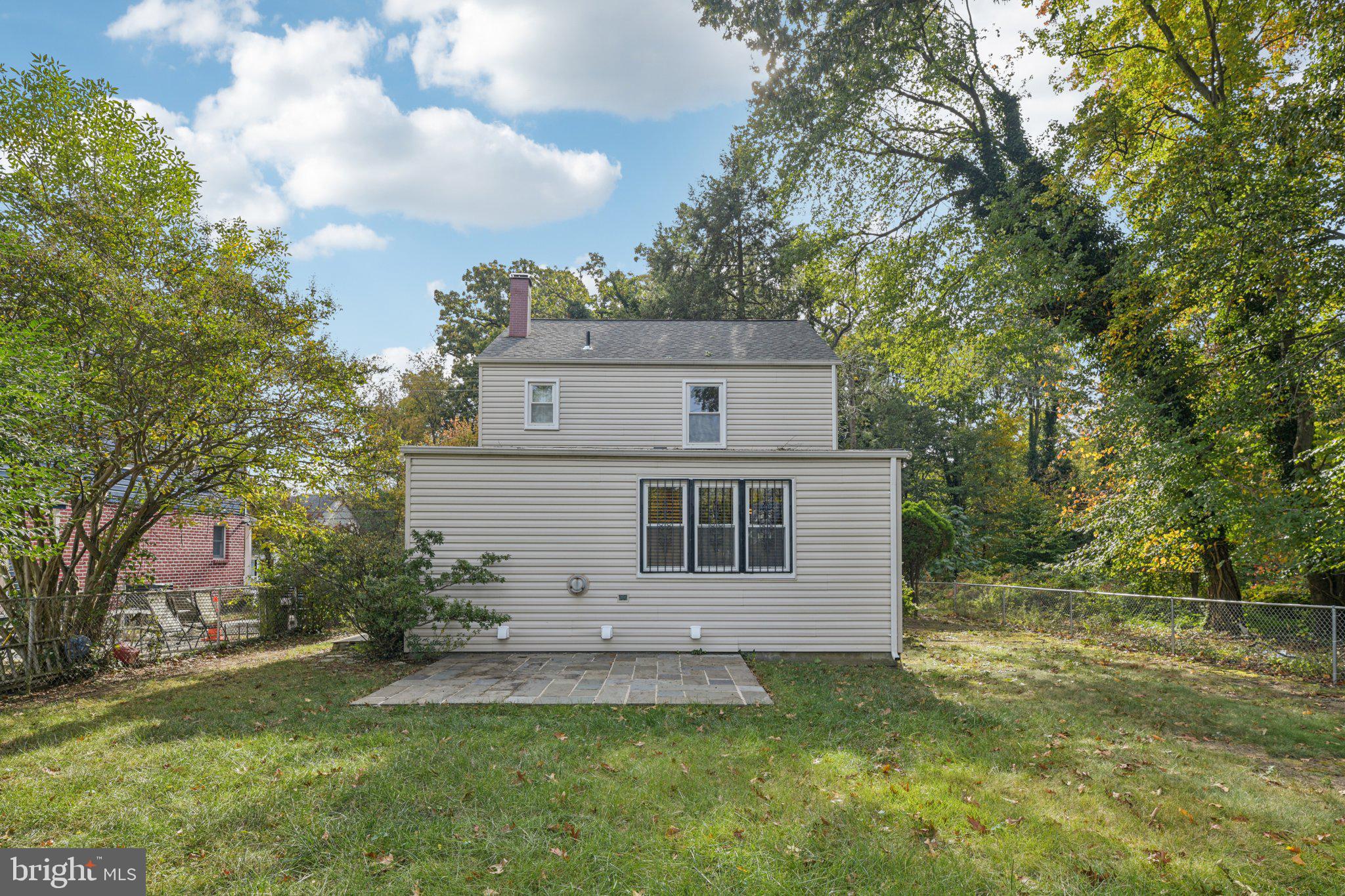 PARKLAWN - Residential Lease