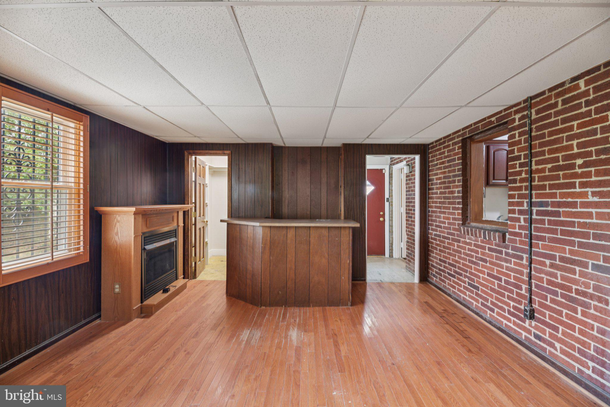 PARKLAWN - Residential Lease