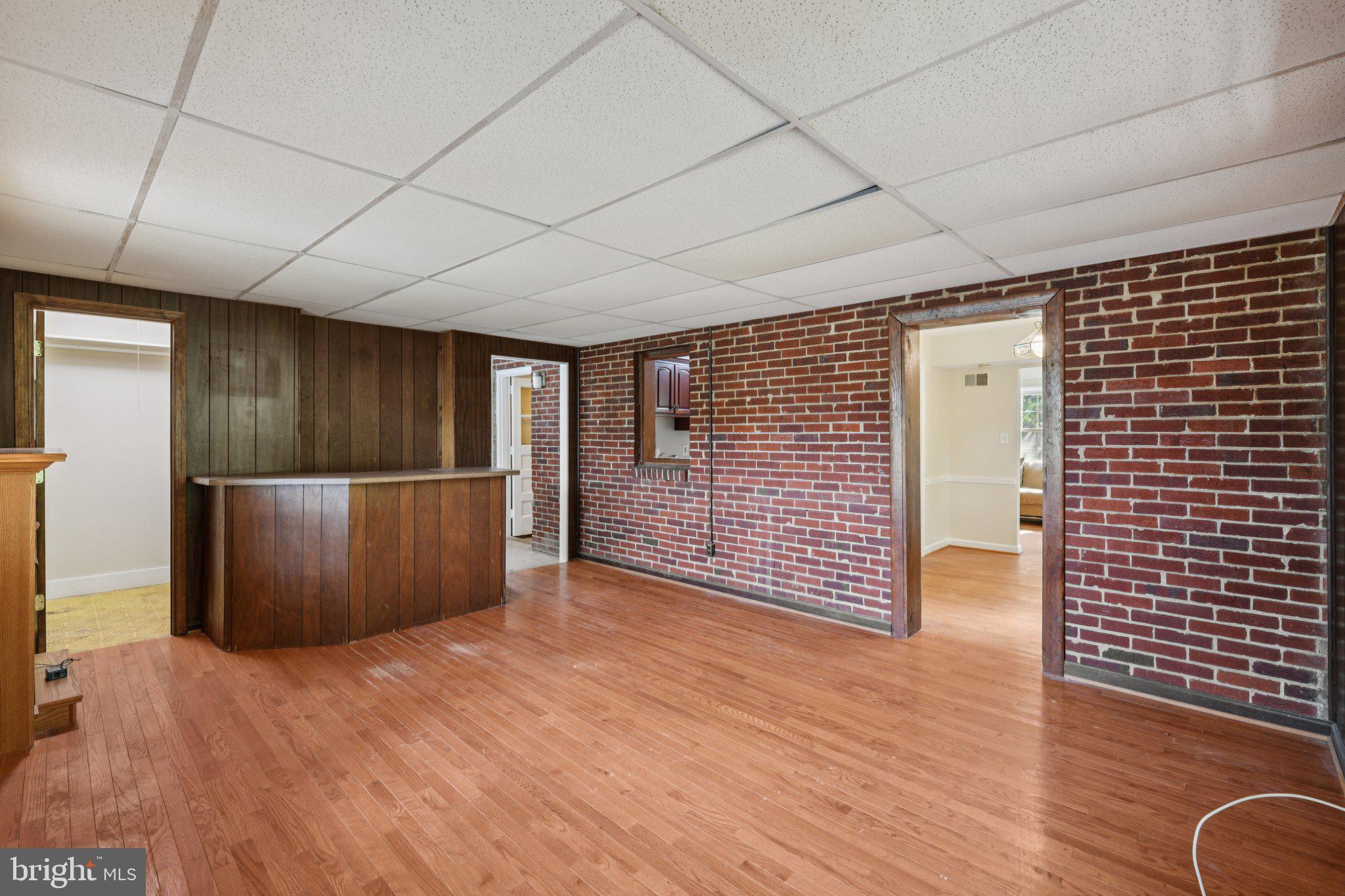 PARKLAWN - Residential Lease